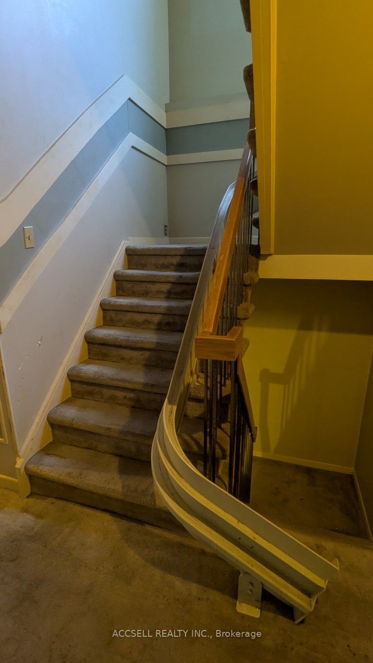 135 Placentia Boulevard Property Photo 15