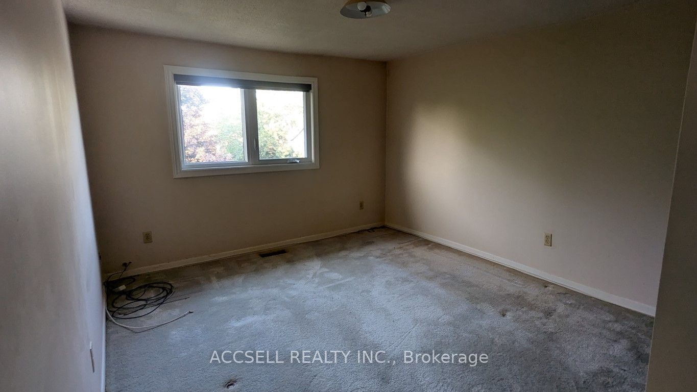 135 Placentia Boulevard Property Photo 18