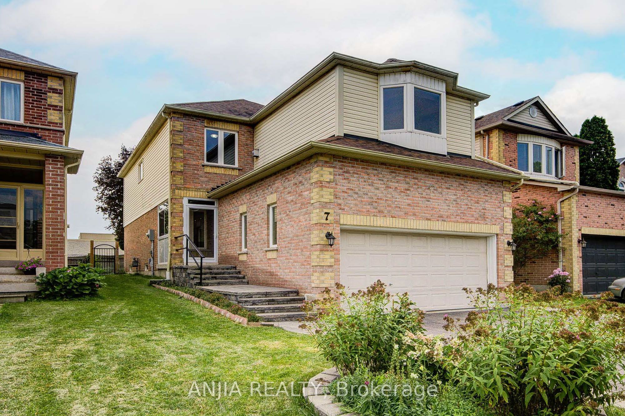 7 Allayden Drive Property Photo 1