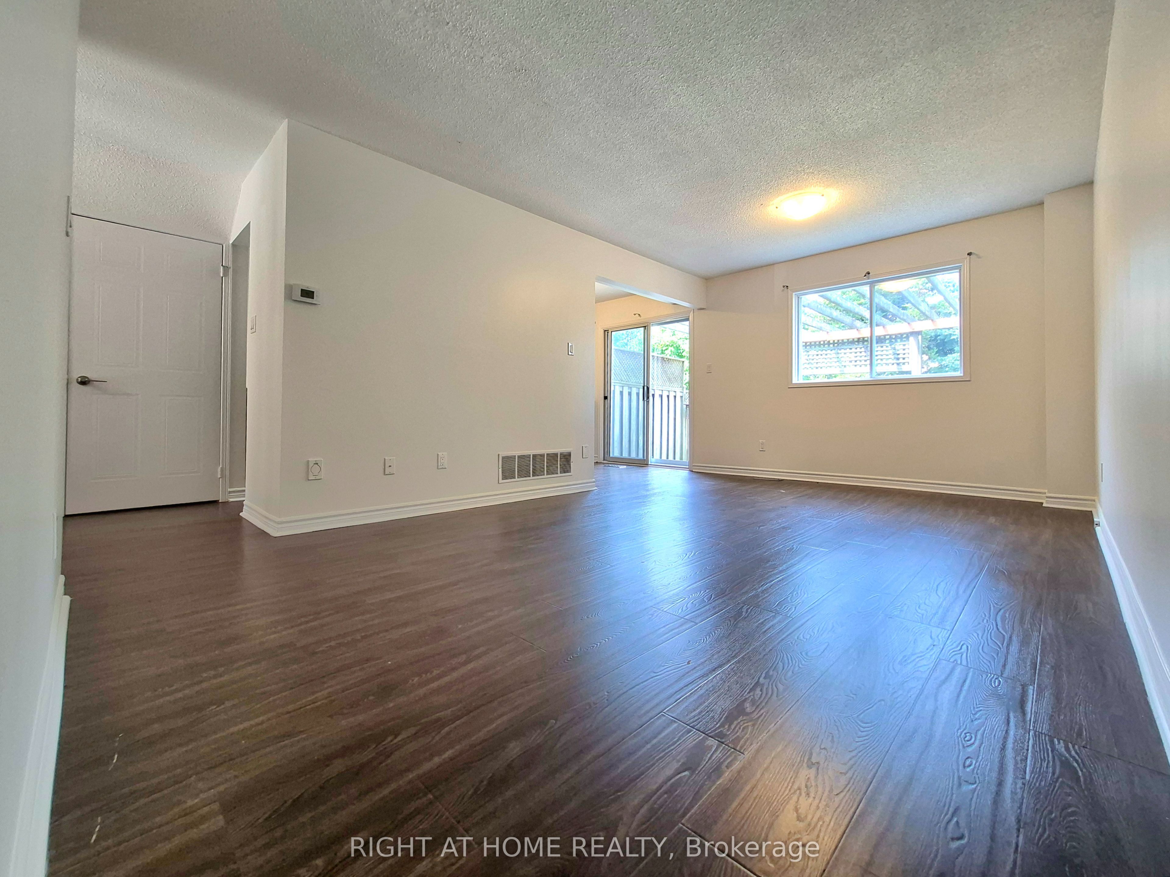 21 Mccullock Crescent Property Photo 7