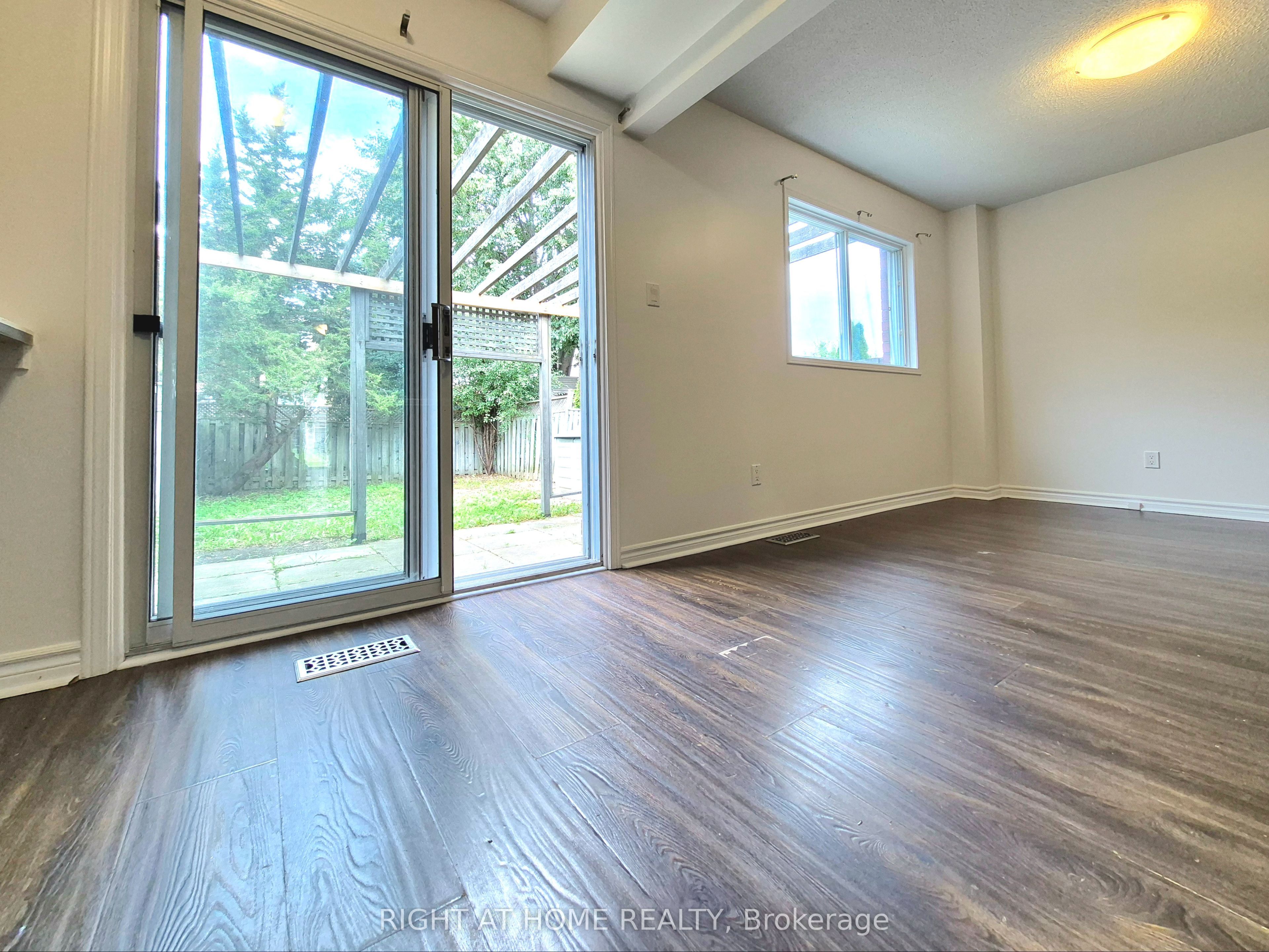 21 Mccullock Crescent Property Photo 9