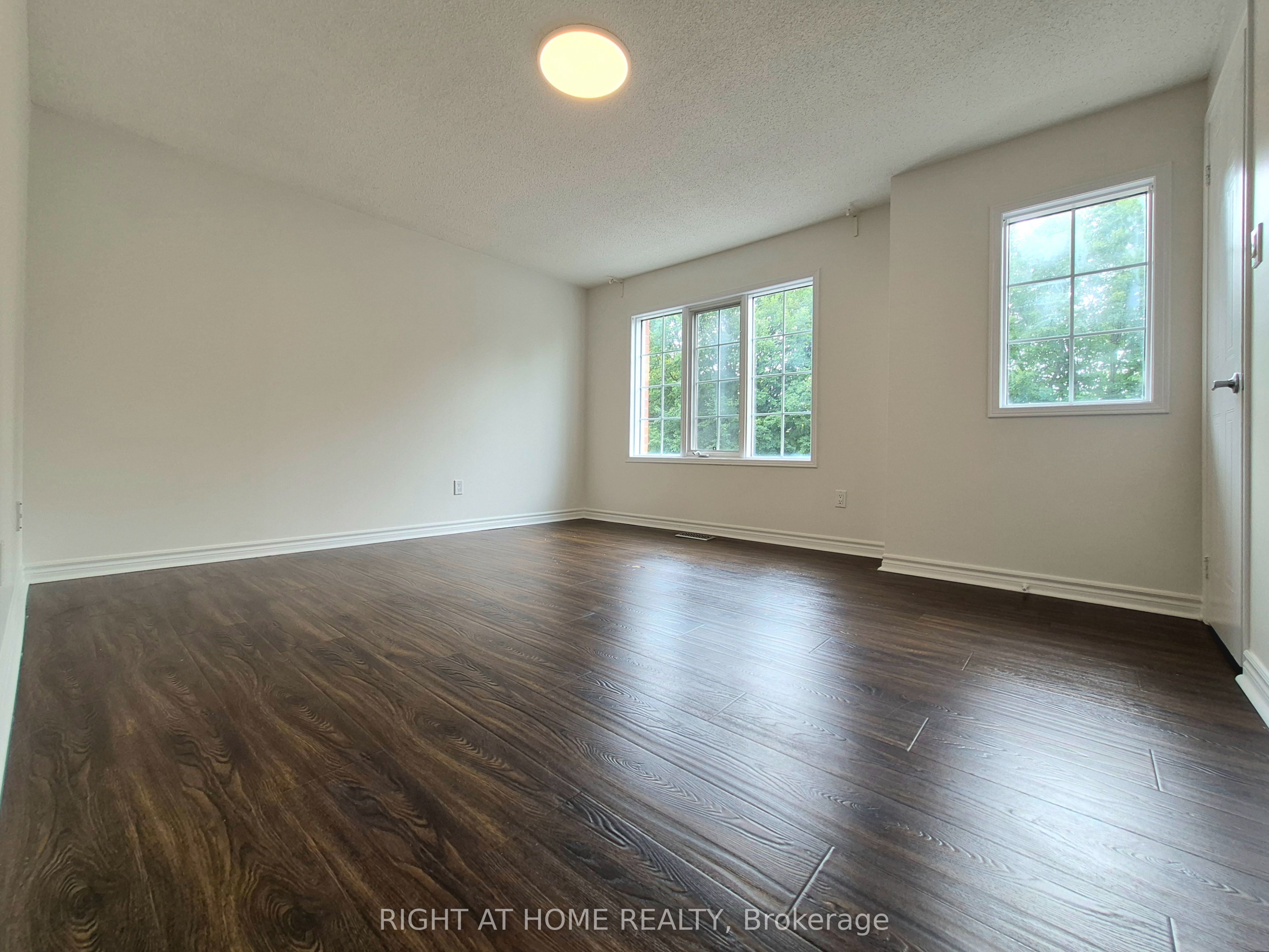 21 Mccullock Crescent Property Photo 18