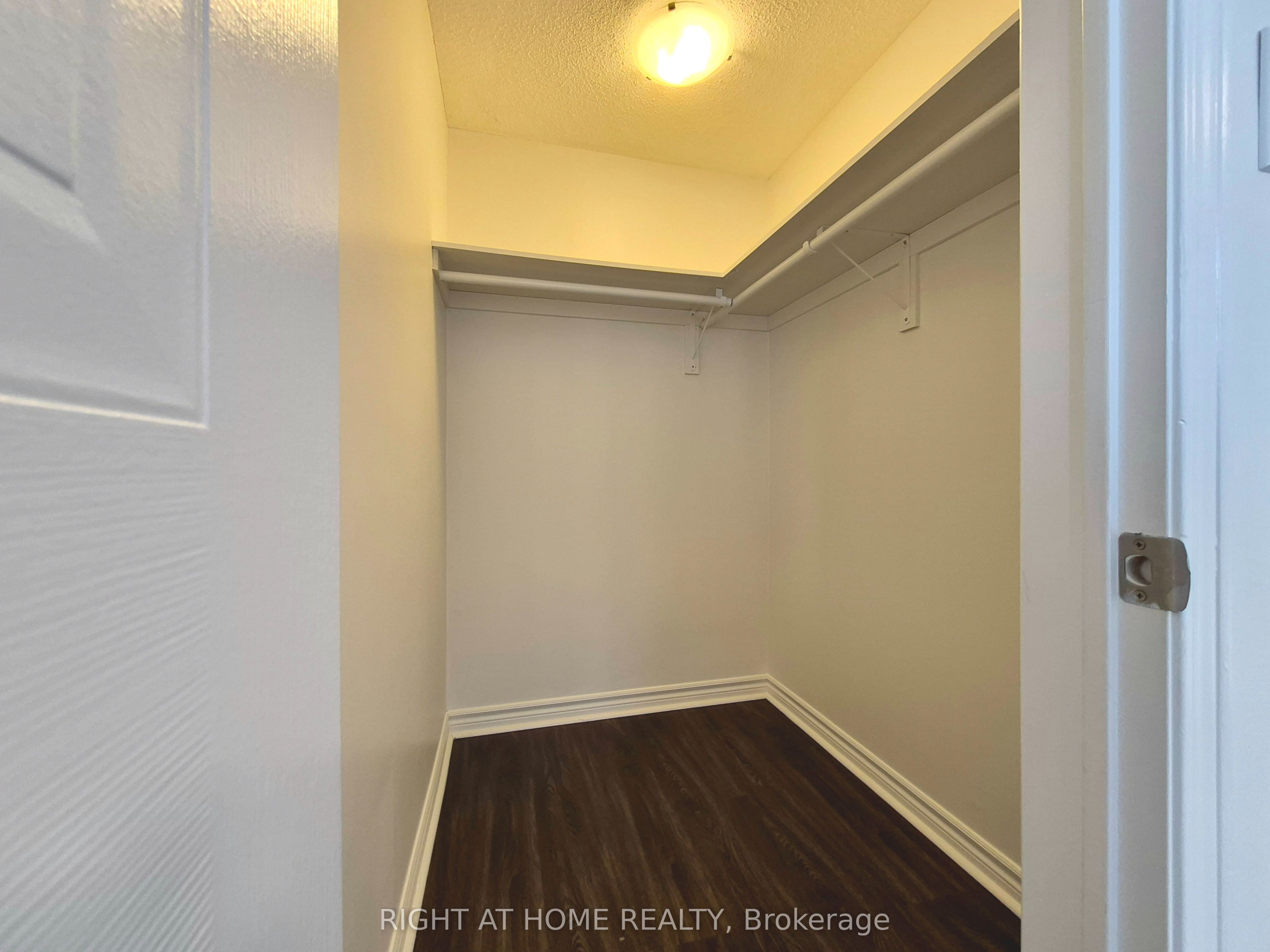 21 Mccullock Crescent Property Photo 19