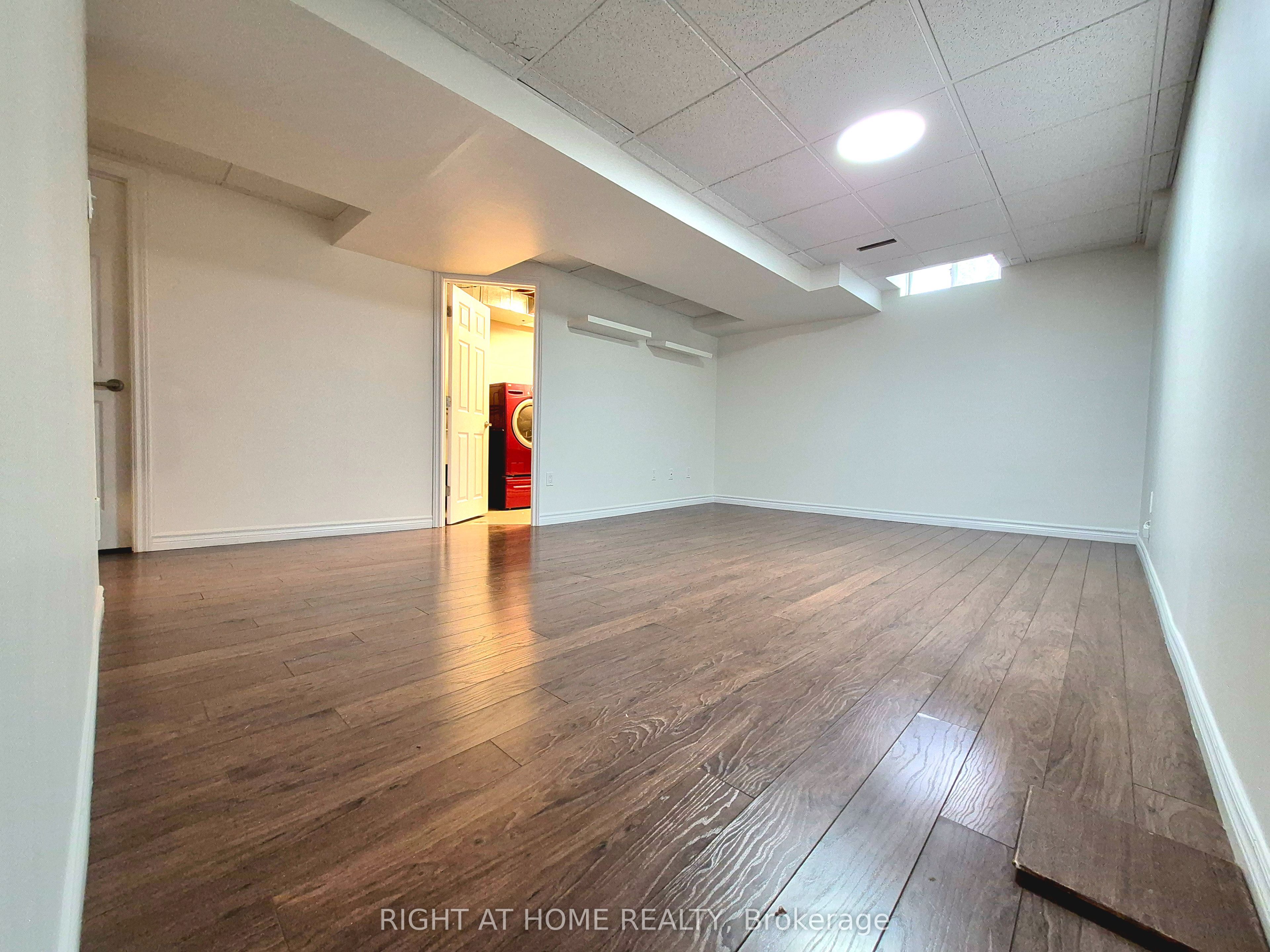 21 Mccullock Crescent Property Photo 30