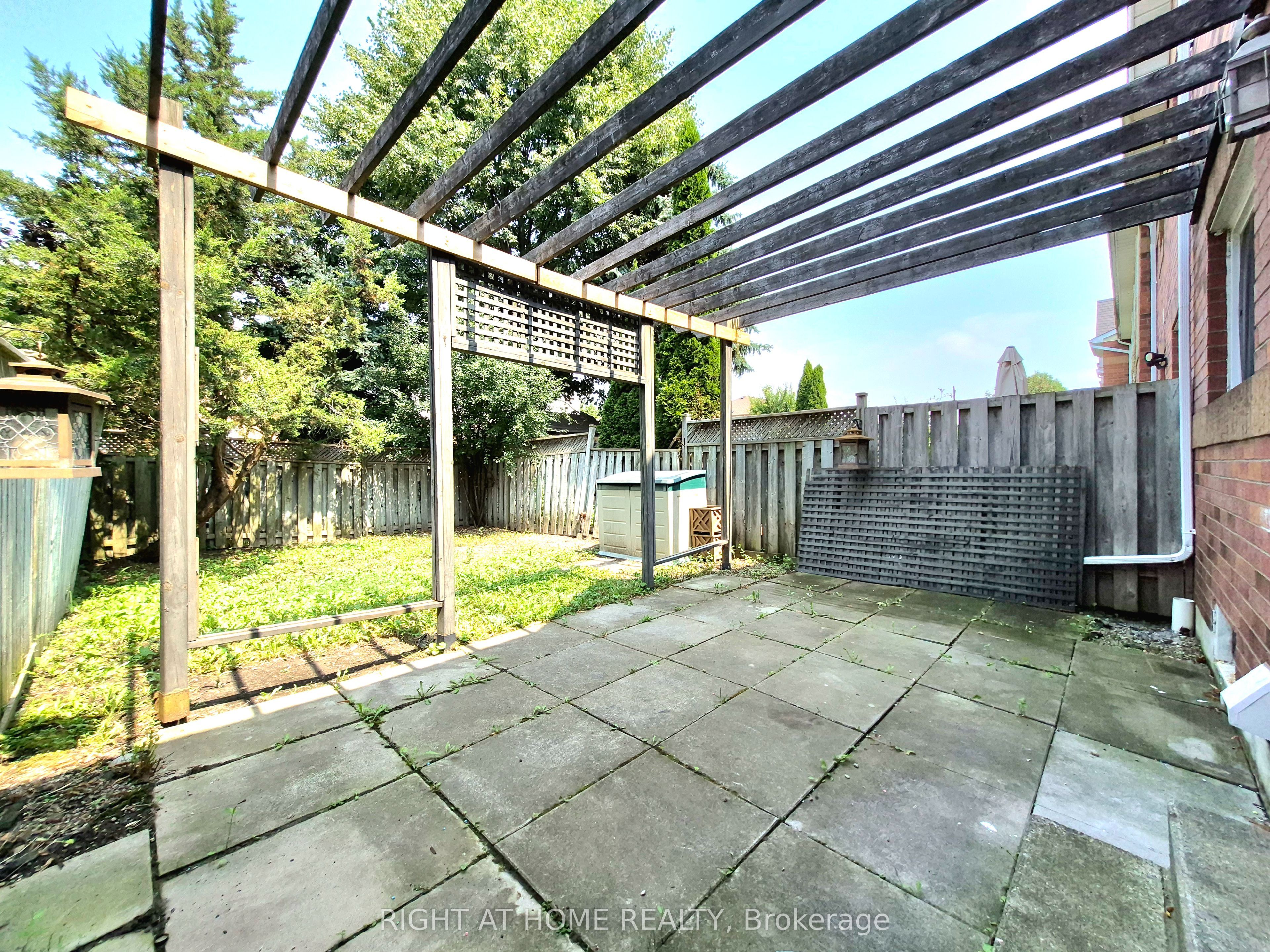 21 Mccullock Crescent Property Photo 32