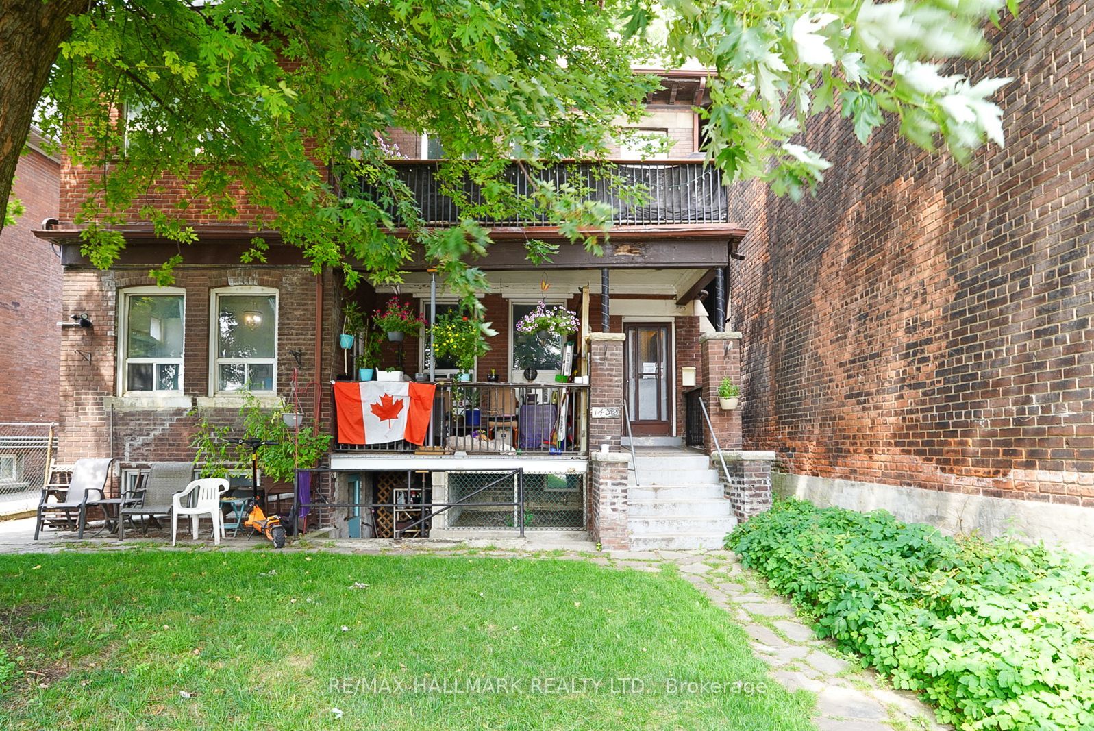 1432 Queen Street E 3 Property Photo 1