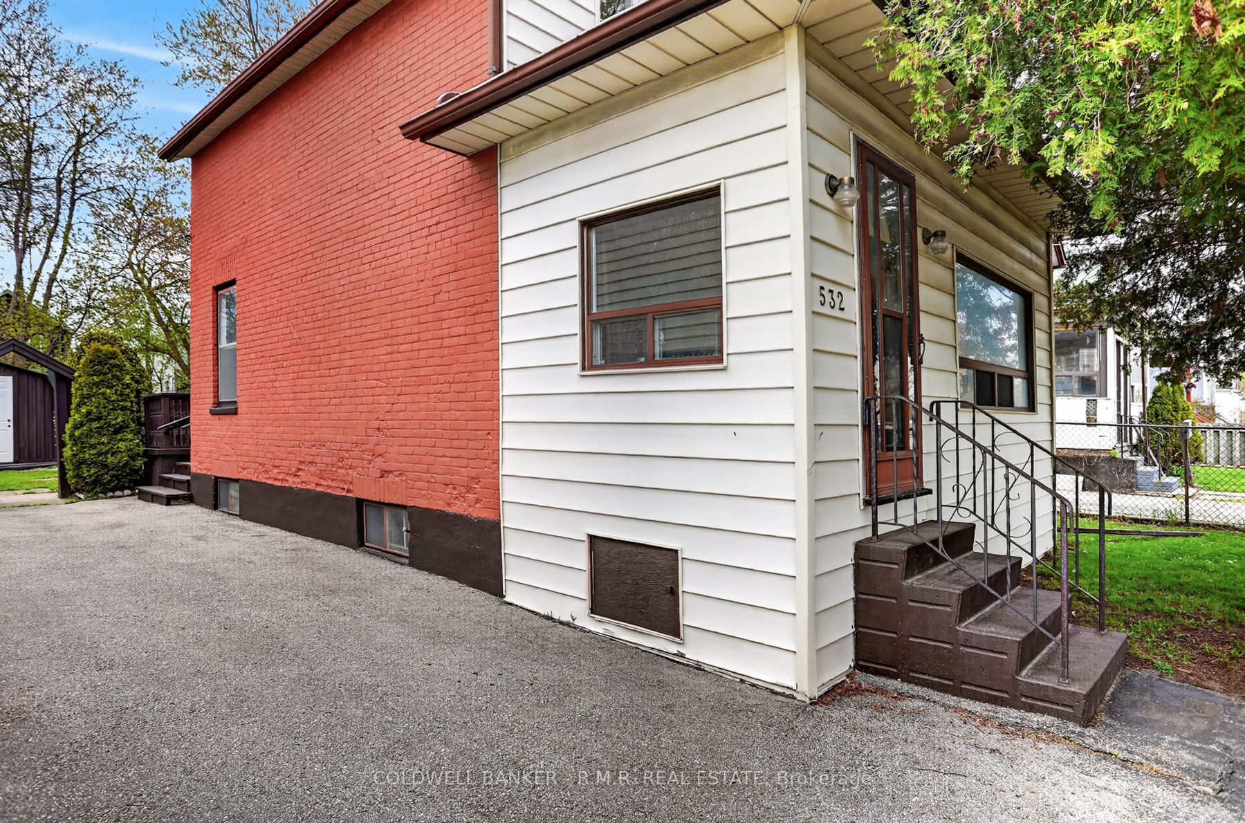 532 Front Street Property Photo 3