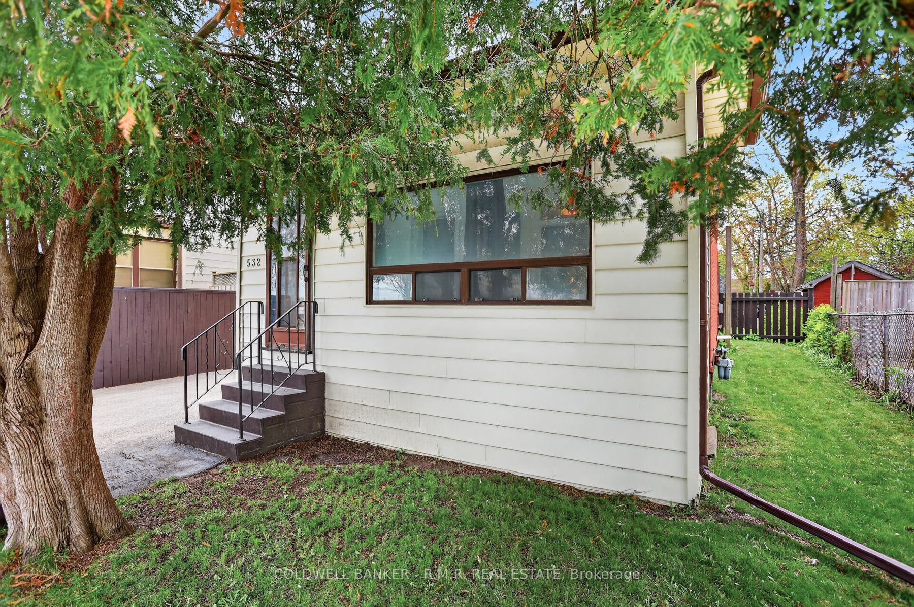 532 Front Street Property Photo 4