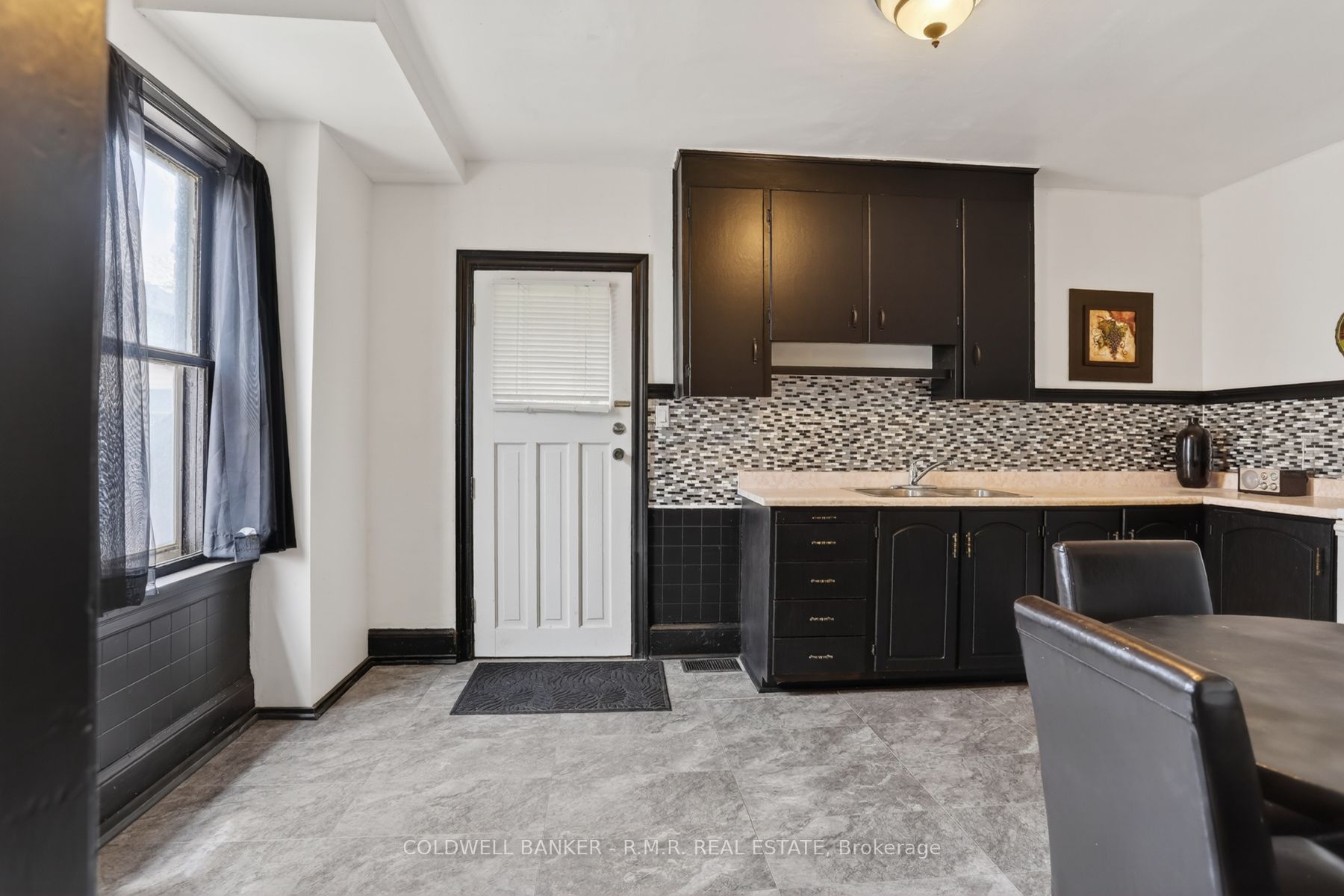 532 Front Street Property Photo 14