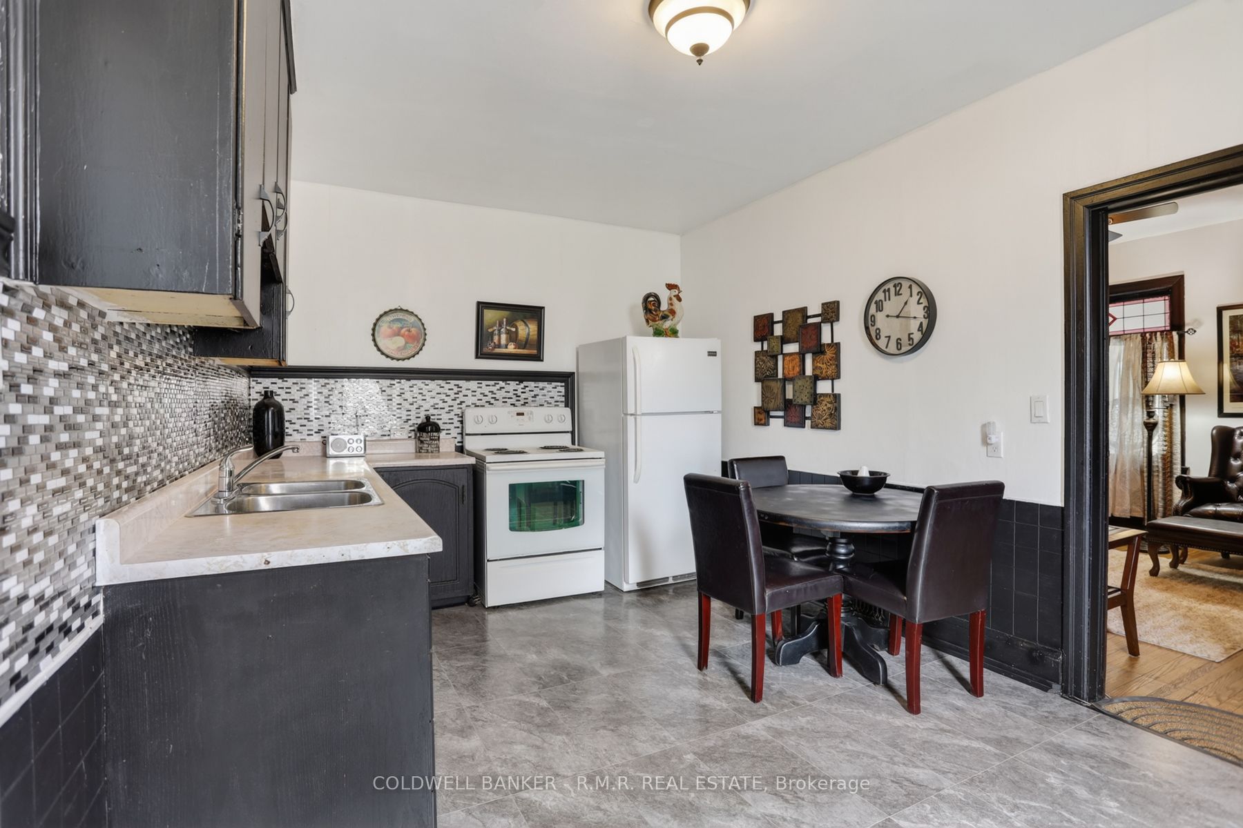 532 Front Street Property Photo 15