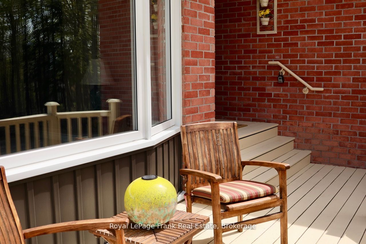 85 Ambleside Drive Property Photo 7