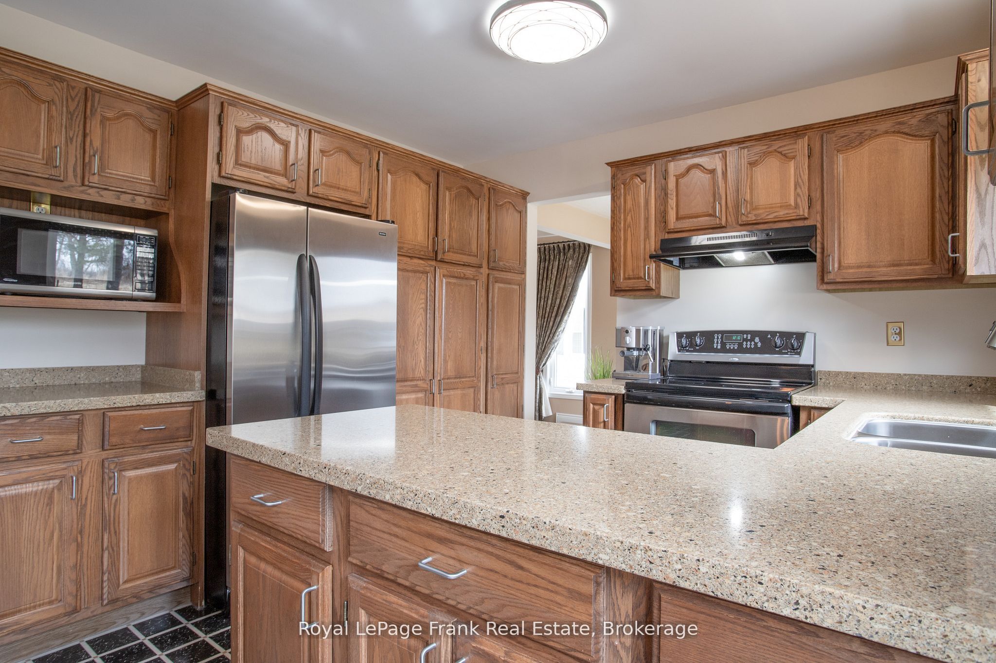 85 Ambleside Drive Property Photo 21