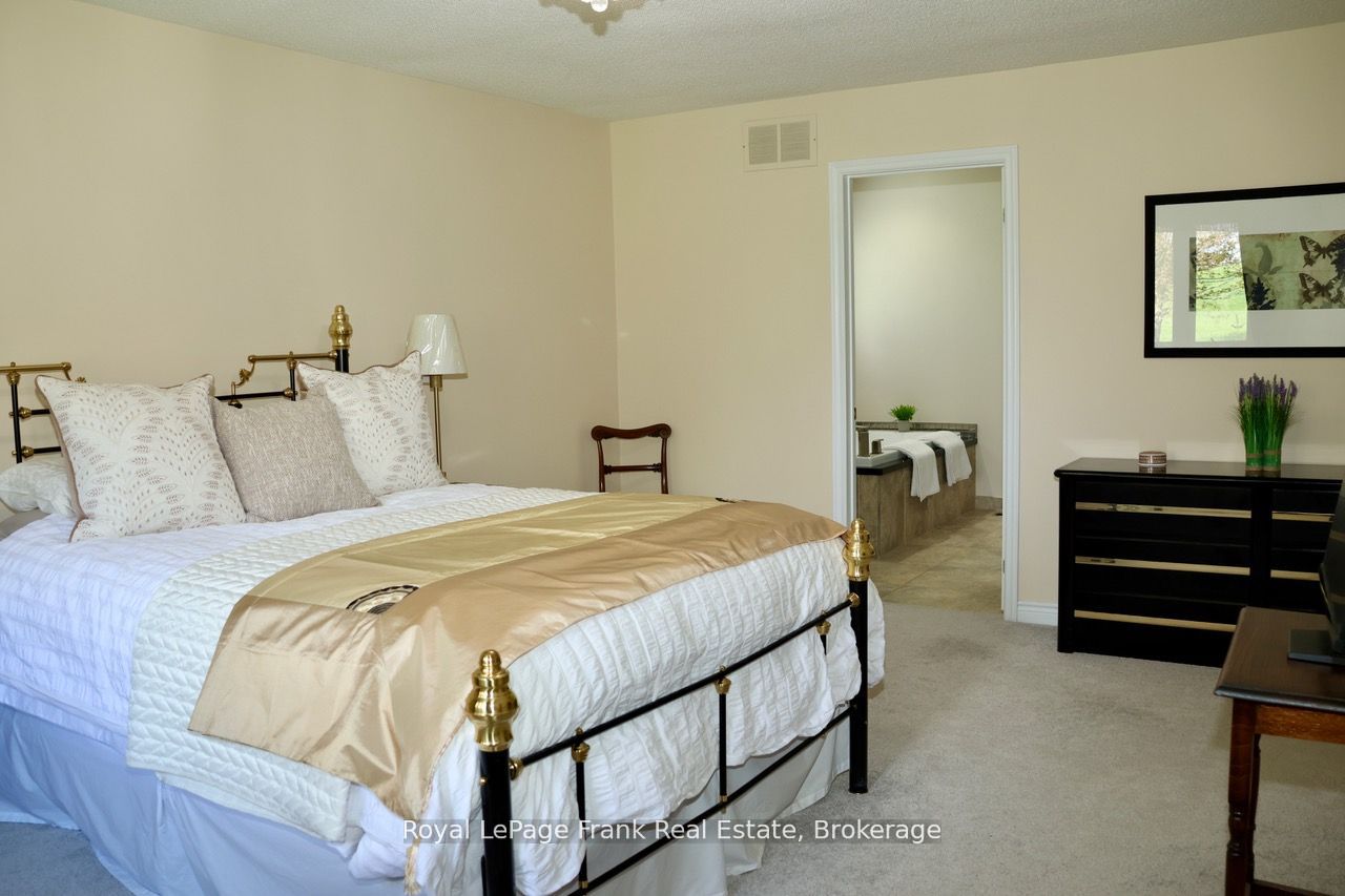 85 Ambleside Drive Property Photo 32