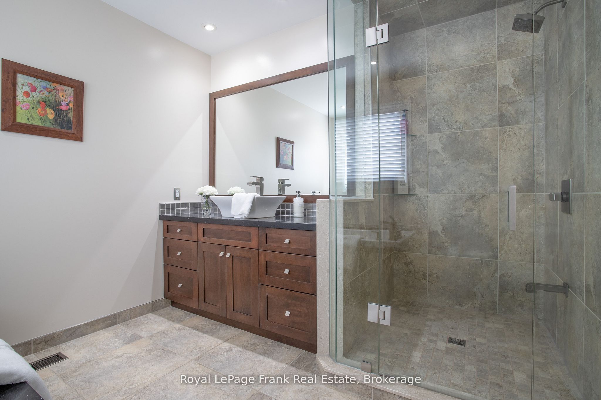 85 Ambleside Drive Property Photo 33