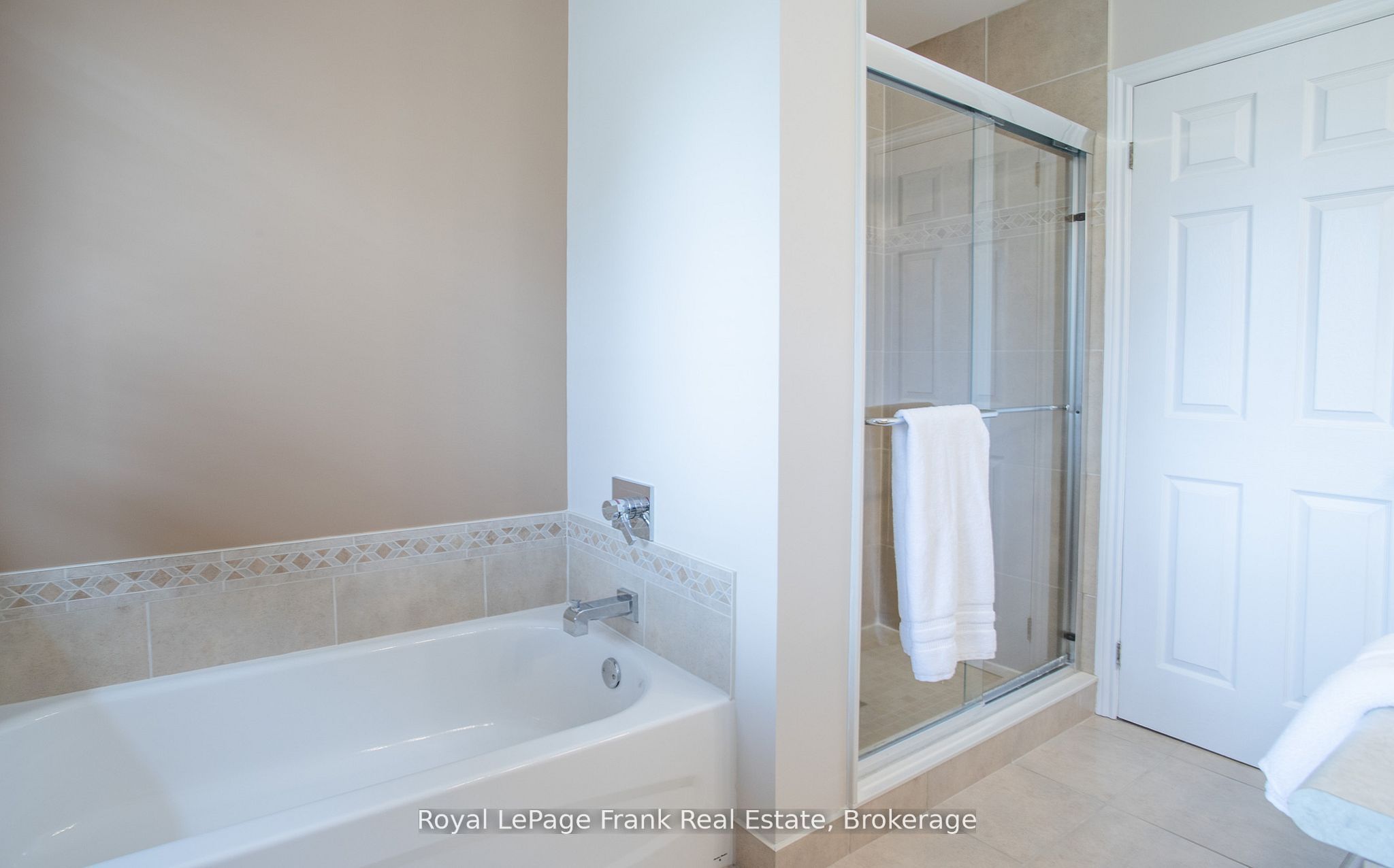 85 Ambleside Drive Property Photo 39