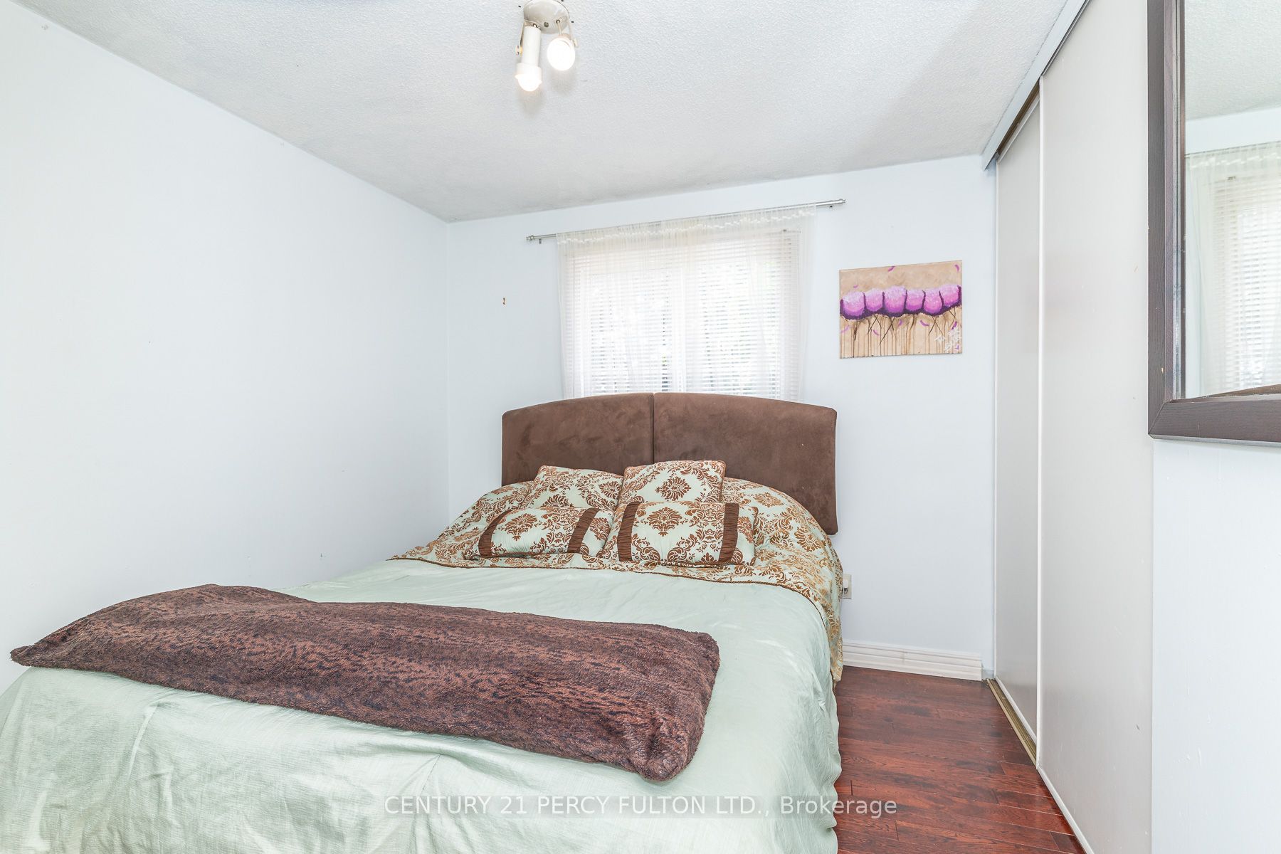 557 Cobblehill Drive Property Photo 23