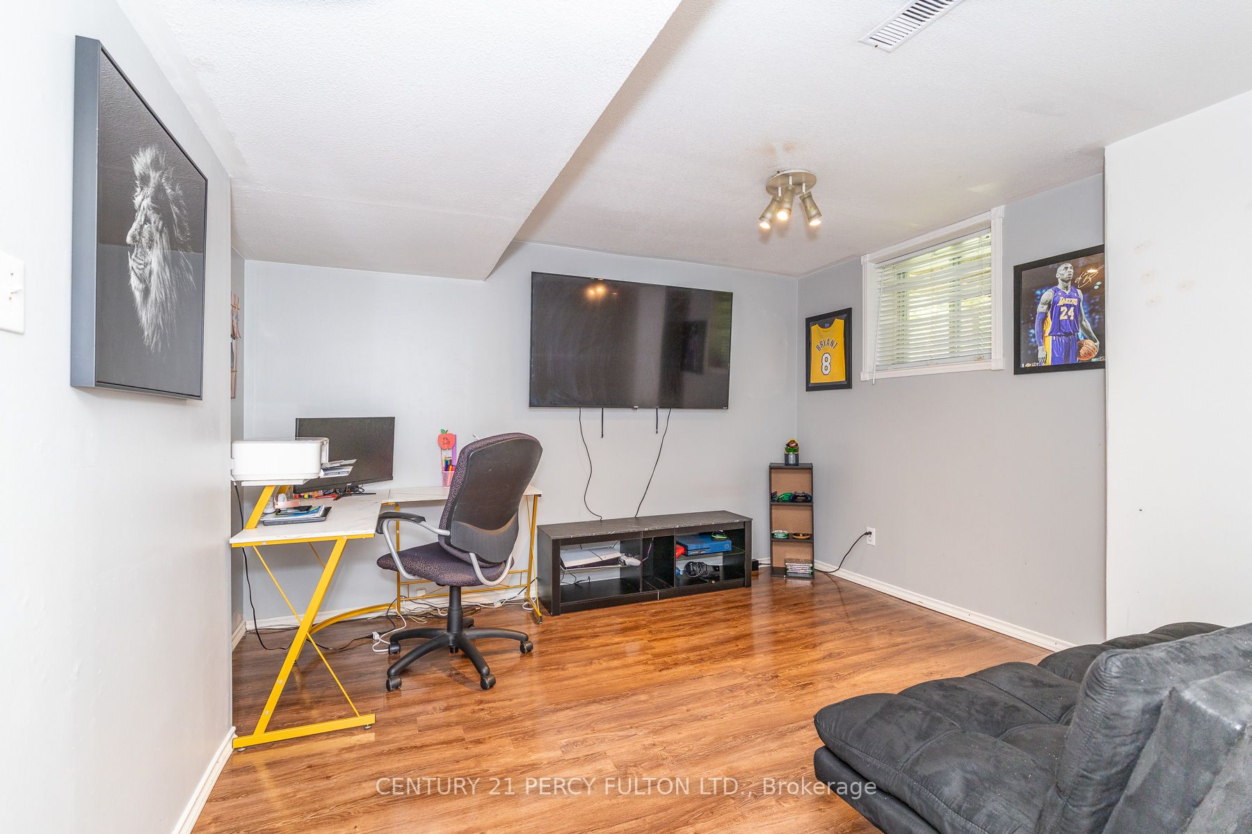 557 Cobblehill Drive Property Photo 33
