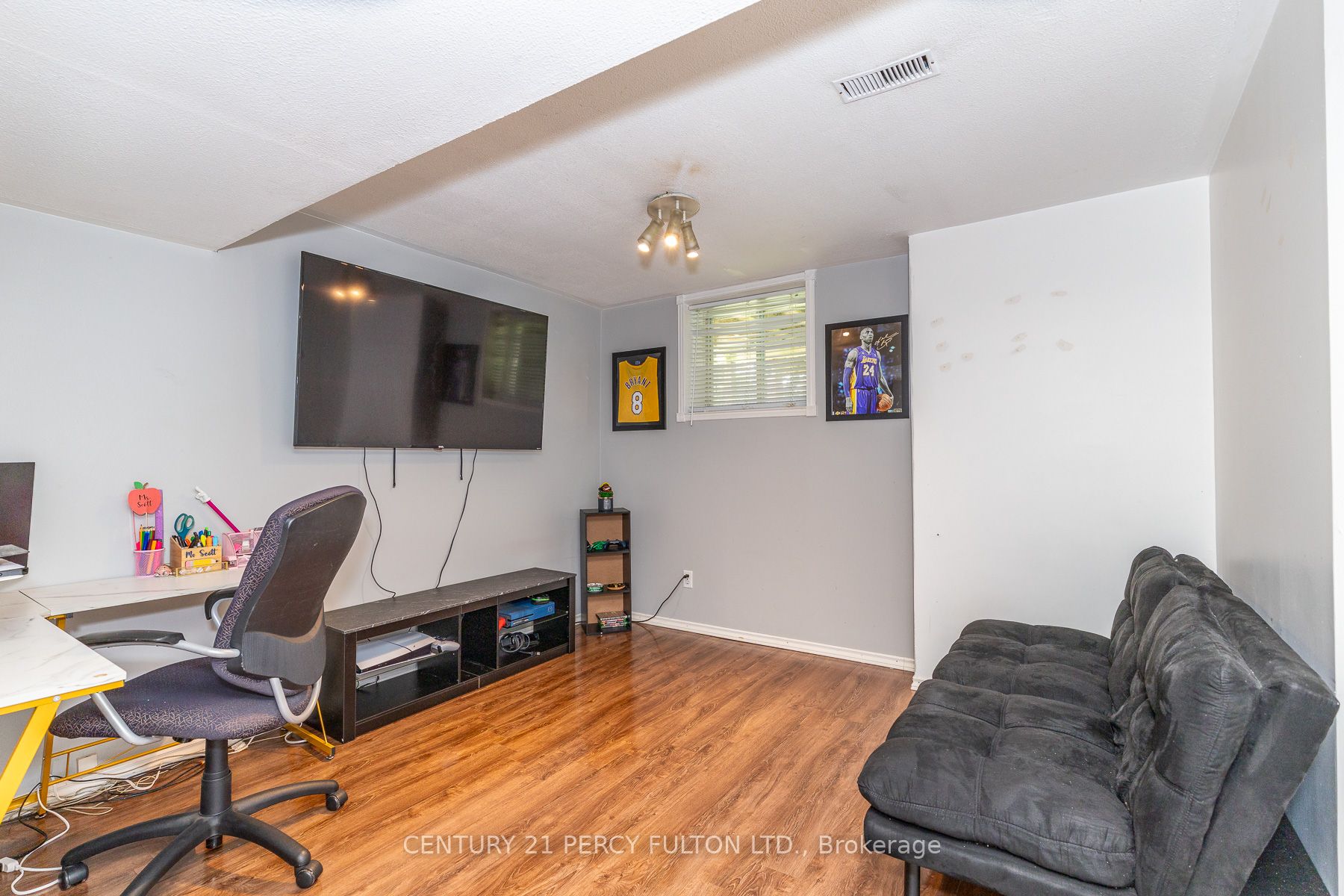 557 Cobblehill Drive Property Photo 34