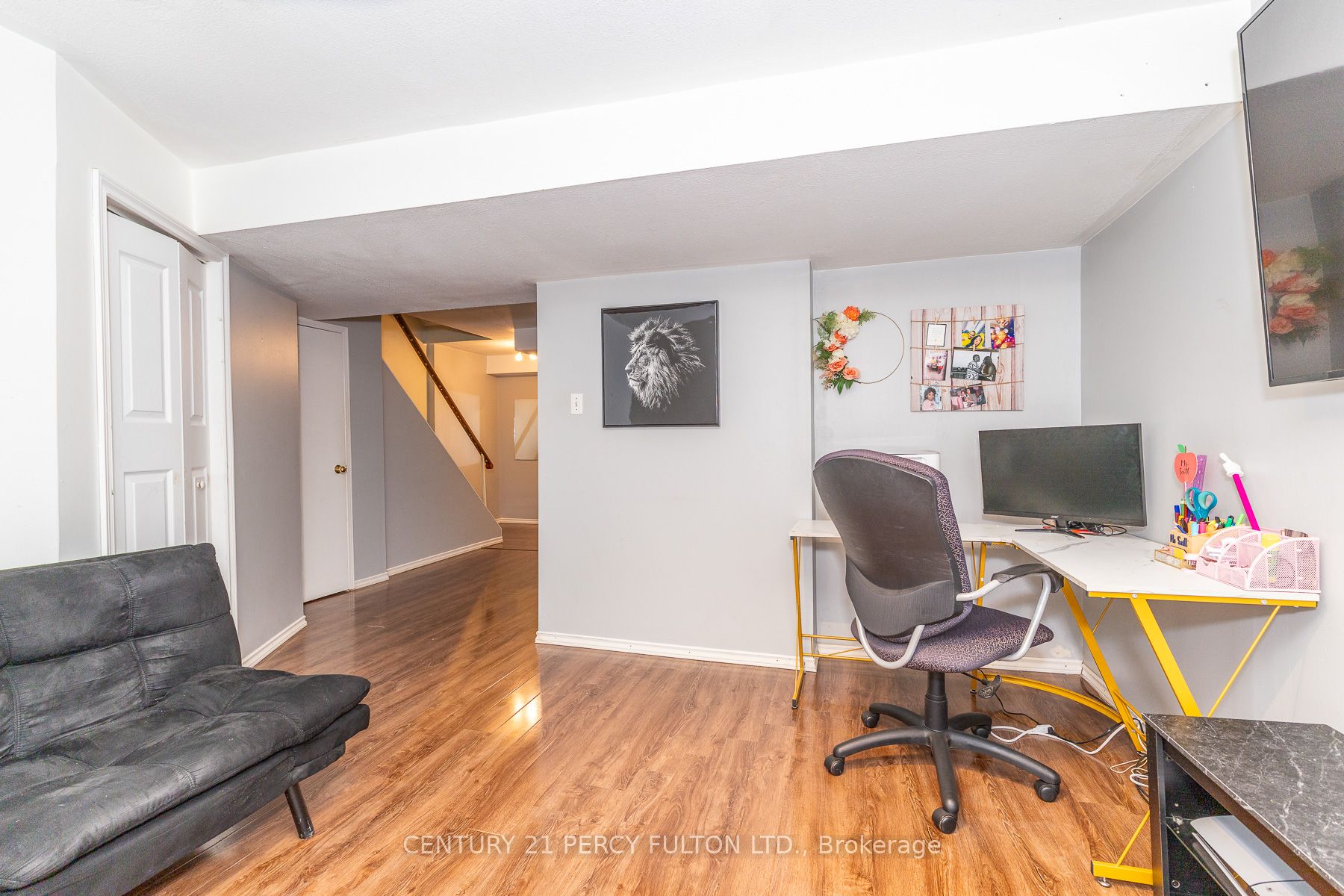 557 Cobblehill Drive Property Photo 35