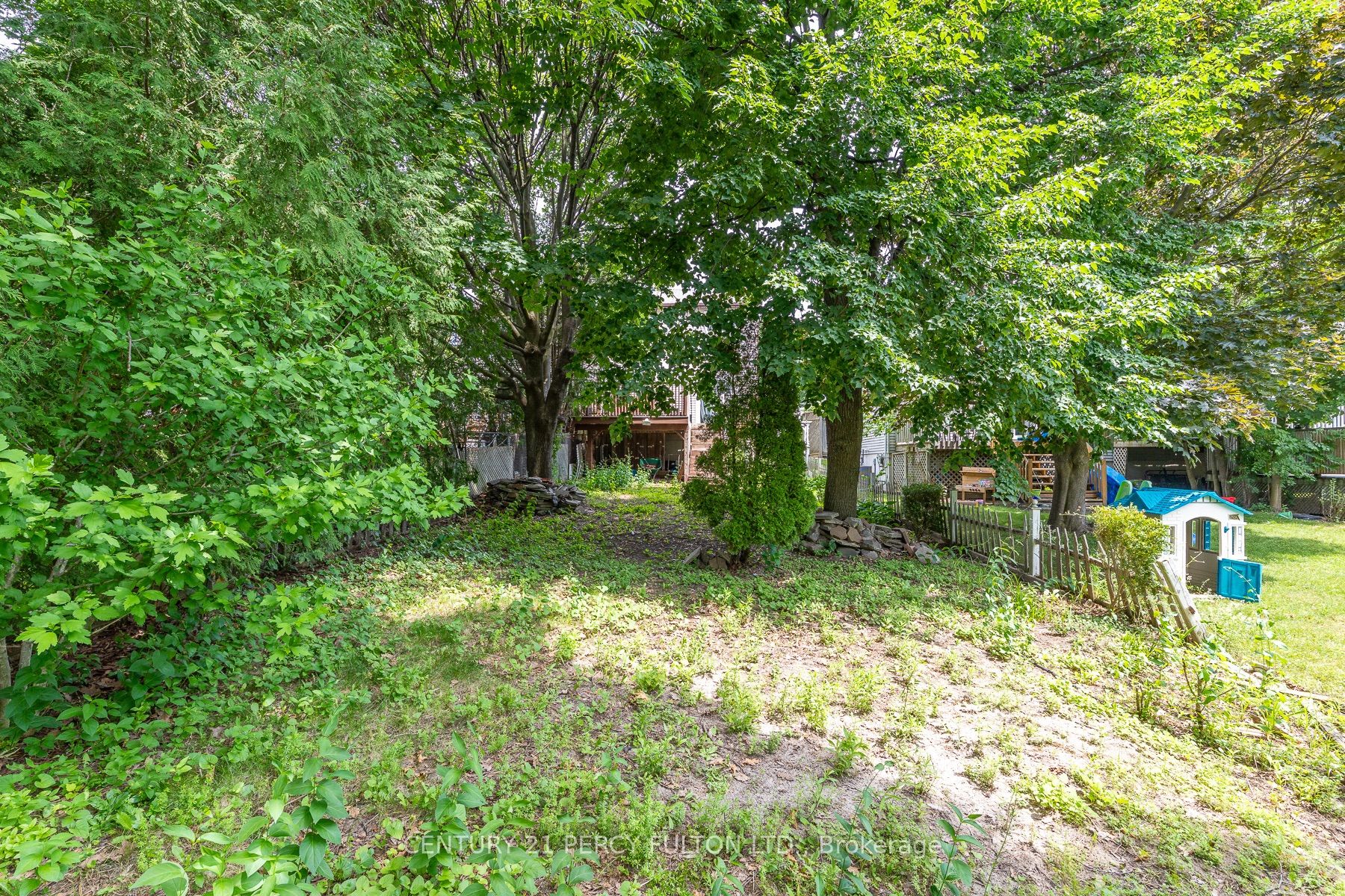 557 Cobblehill Drive Property Photo 42