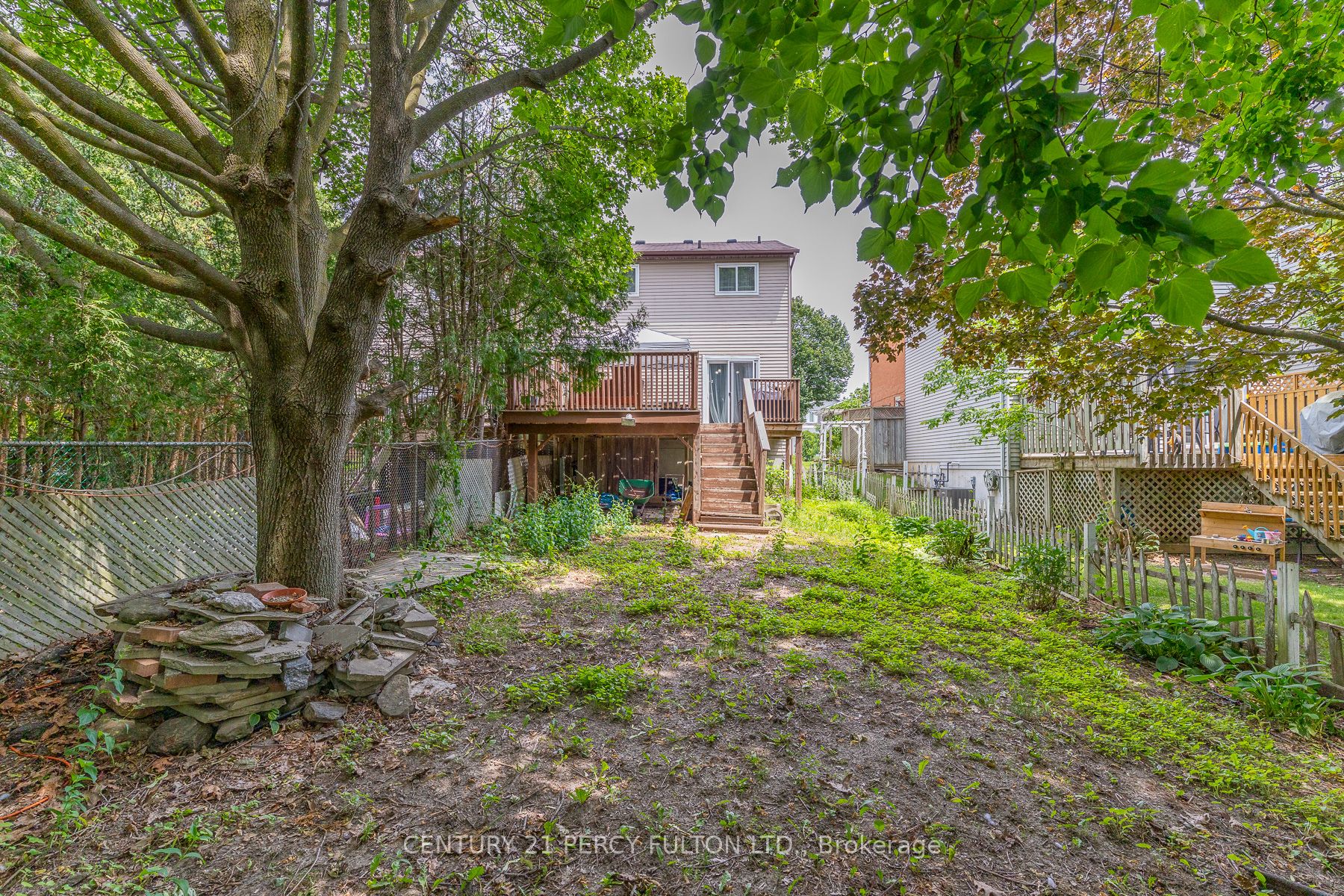 557 Cobblehill Drive Property Photo 43