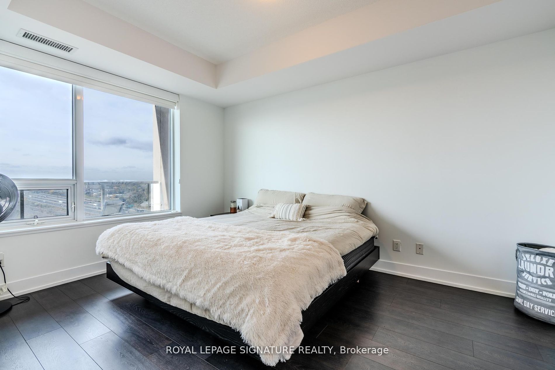 1215 Bayly Street Ph206 Property Photo 9