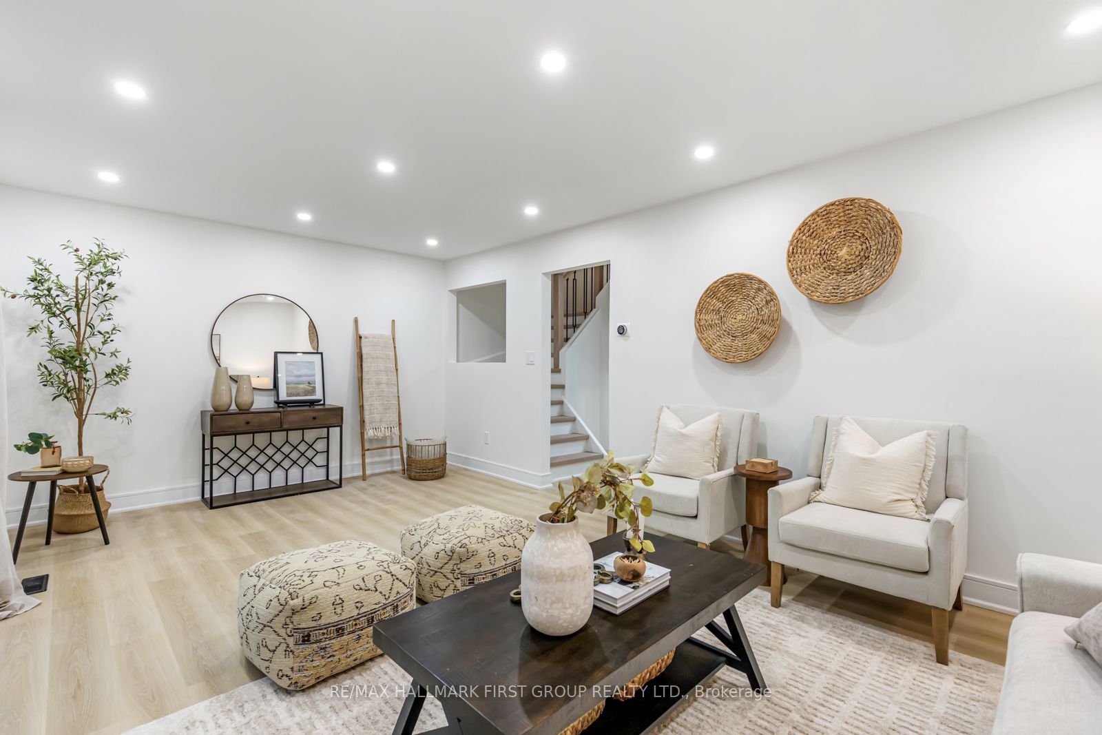 270 Timberbank Boulevard 75 Property Photo 8
