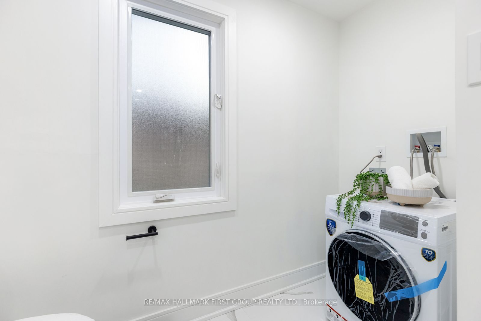 270 Timberbank Boulevard 75 Property Photo 14