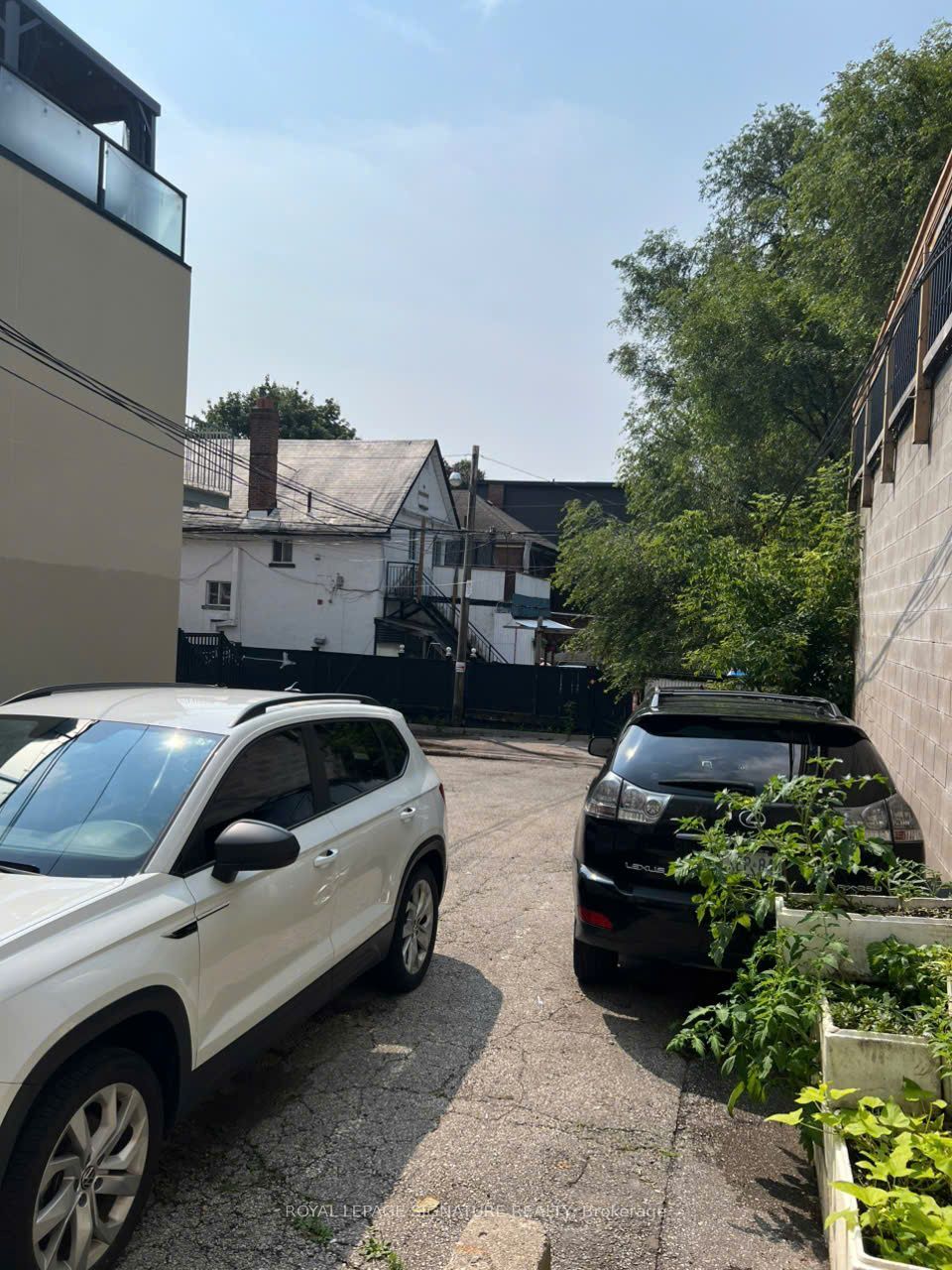 2195 Queen Street E Property Photo 18