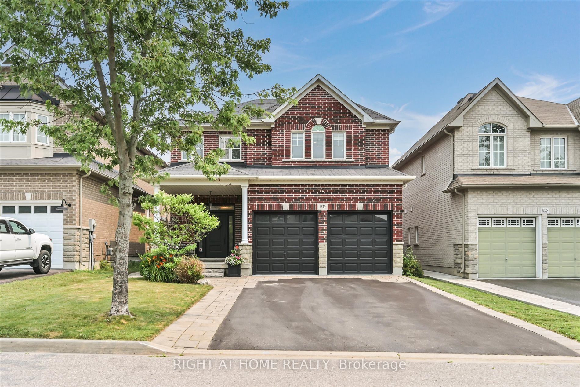 1259 Aldsworth Crescent Property Photo 1