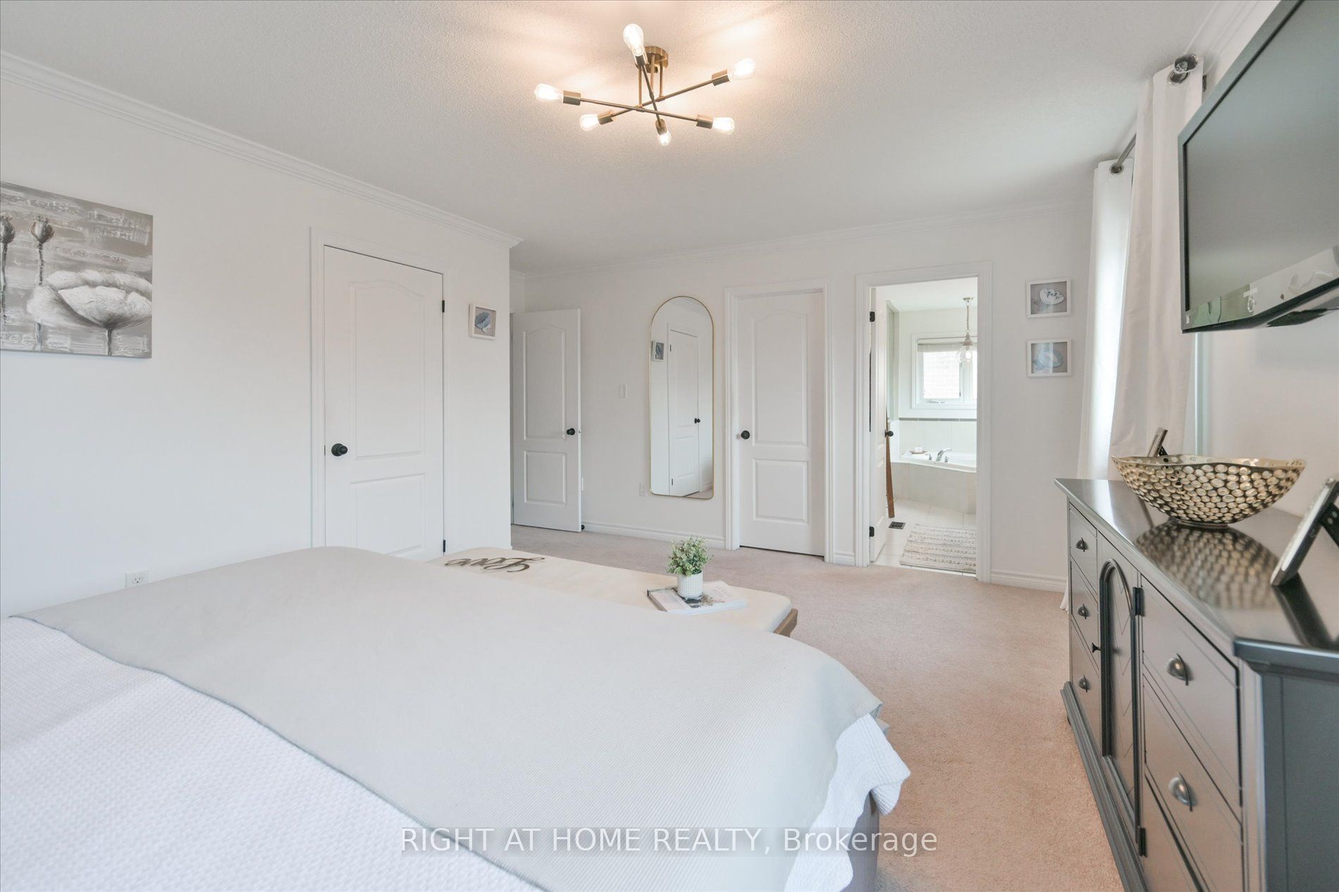 1259 Aldsworth Crescent Property Photo 22