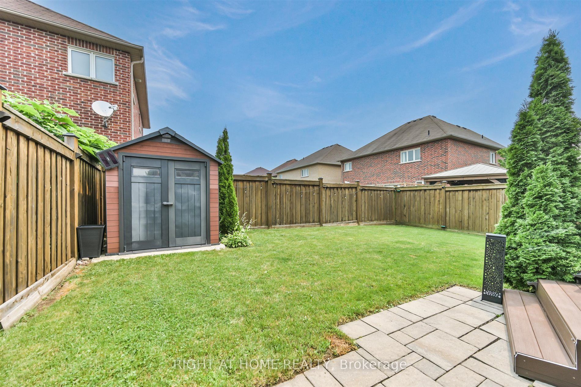 1259 Aldsworth Crescent Property Photo 43
