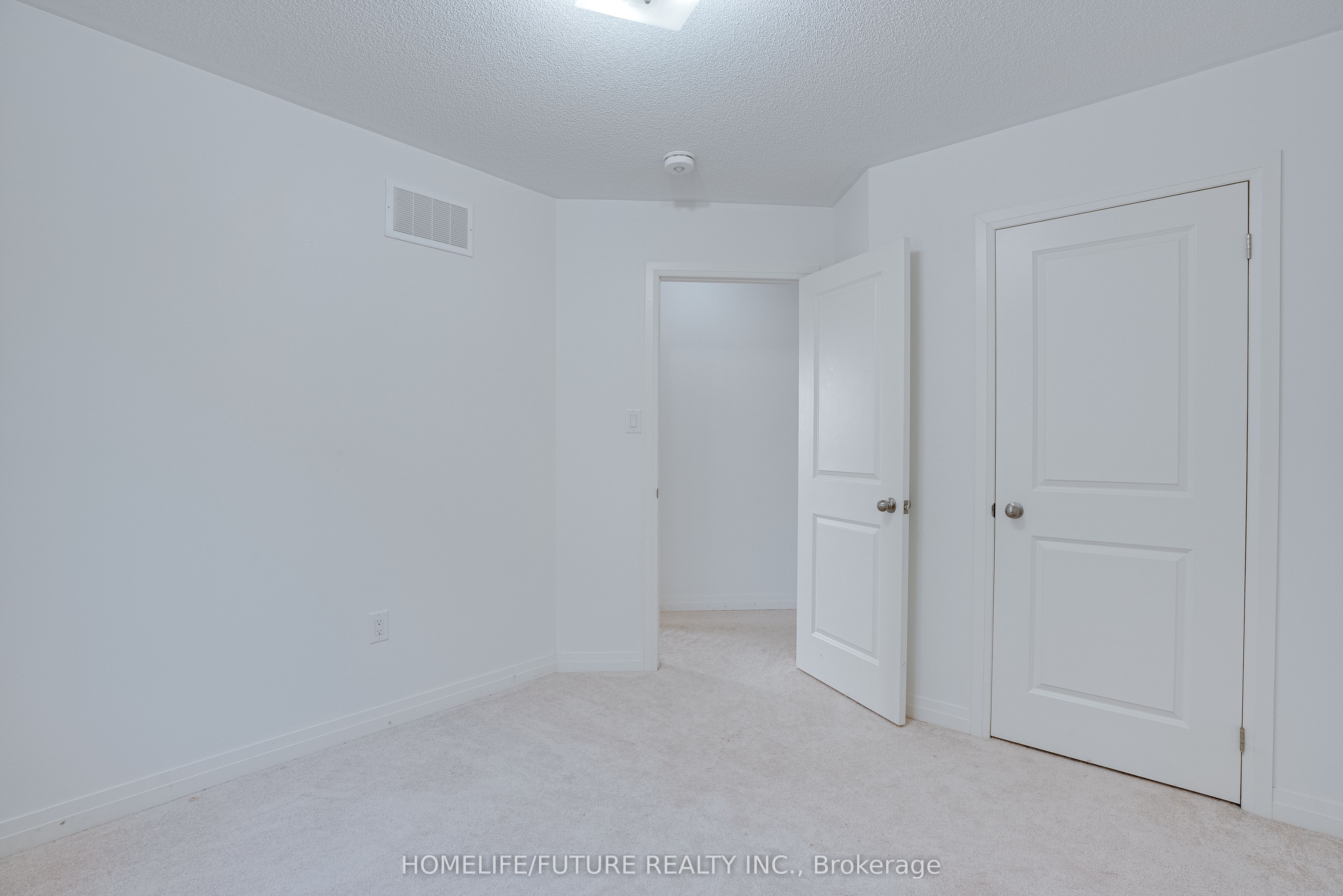 47 Clipper Lane Property Photo 24