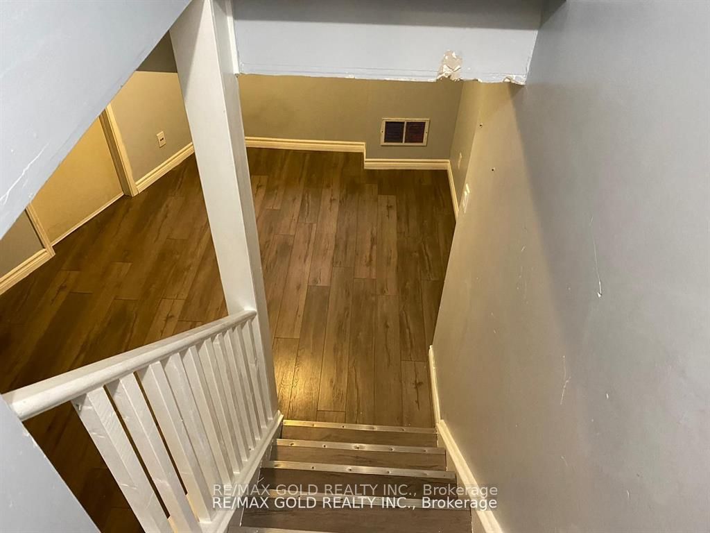 27 Middlecote Drive Bsmt Property Photo 11