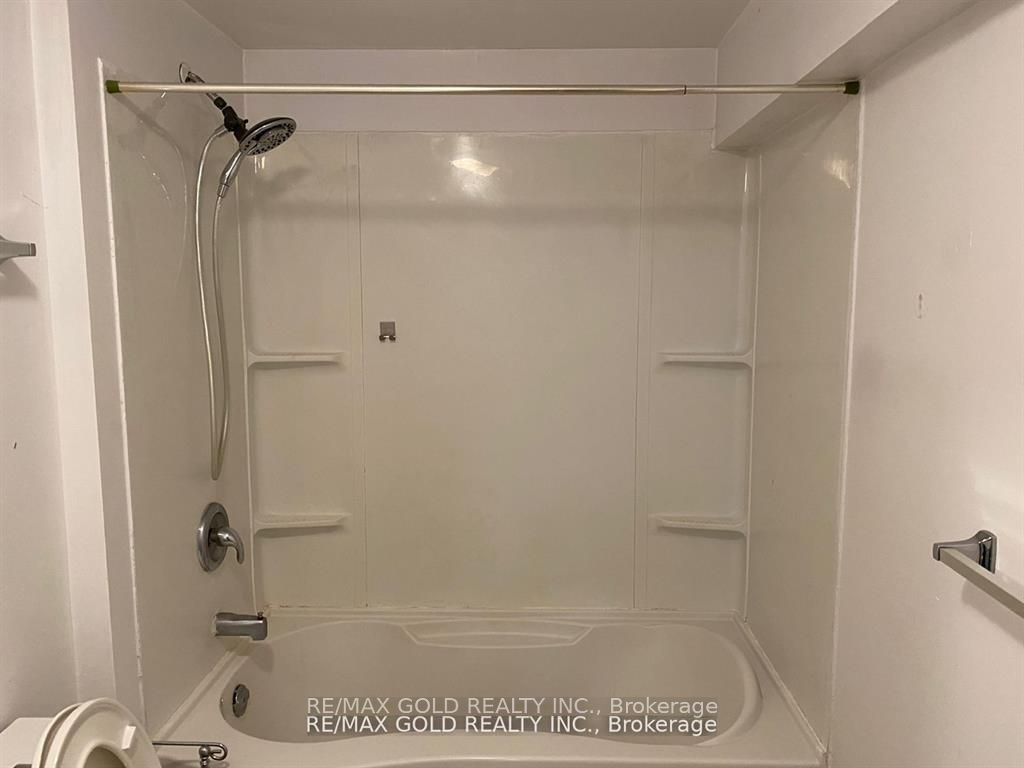 27 Middlecote Drive Bsmt Property Photo 19