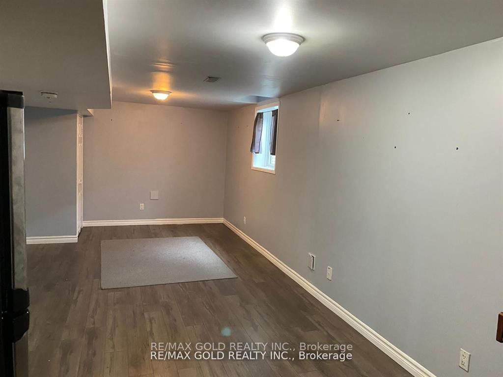 27 Middlecote Drive Bsmt Property Photo 23