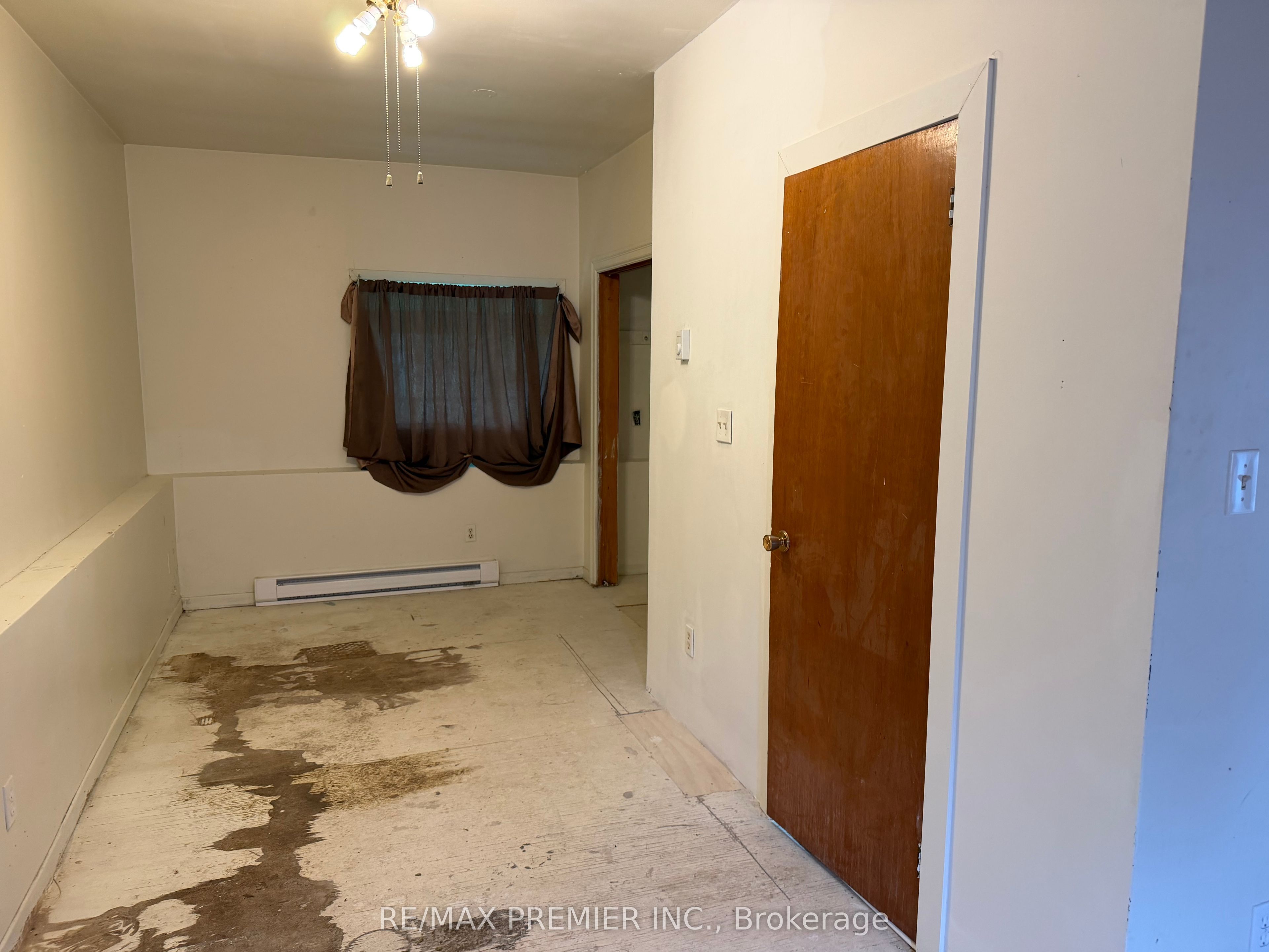 277 Gibbons Street Property Photo 3