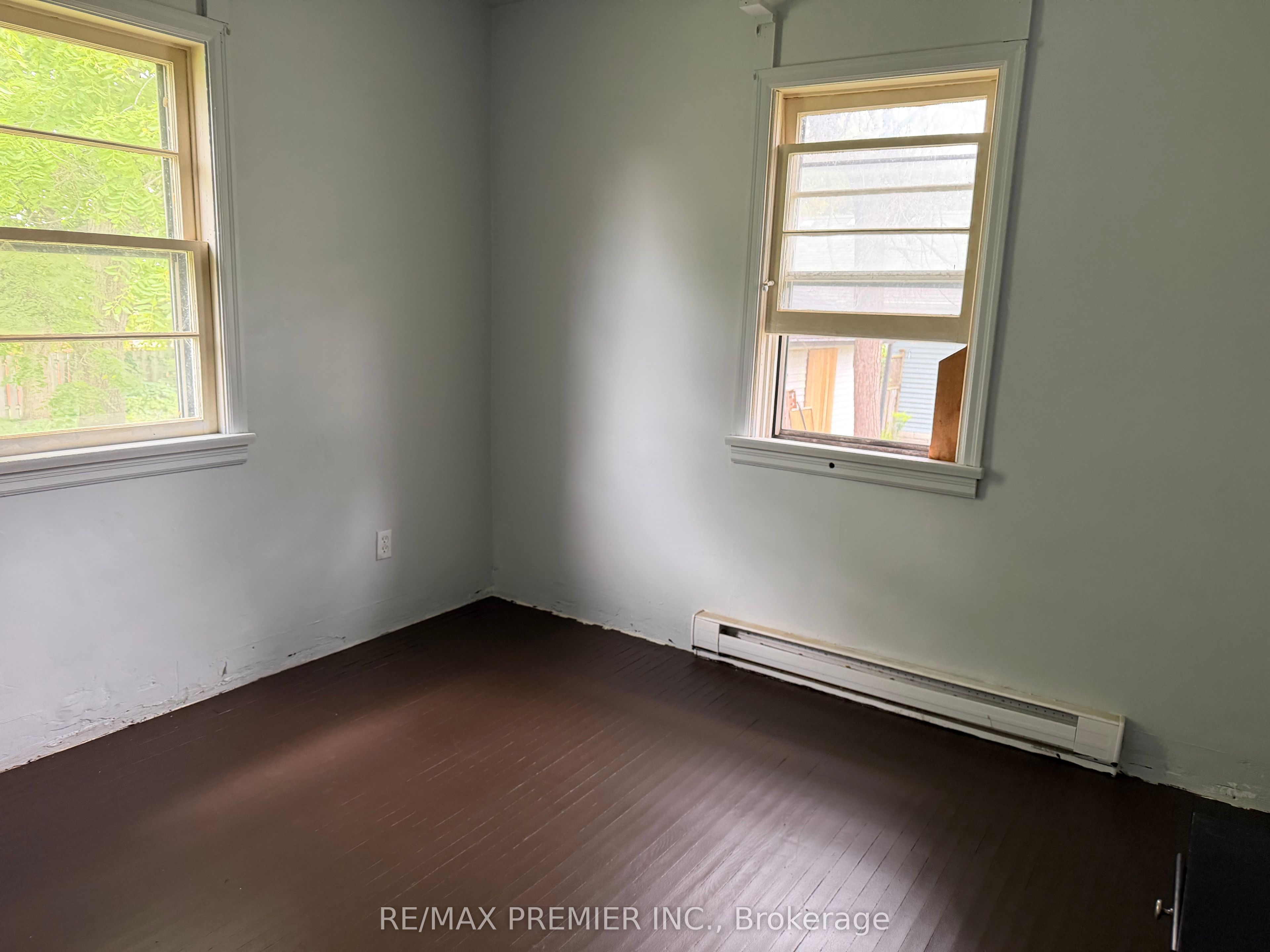 277 Gibbons Street Property Photo 8