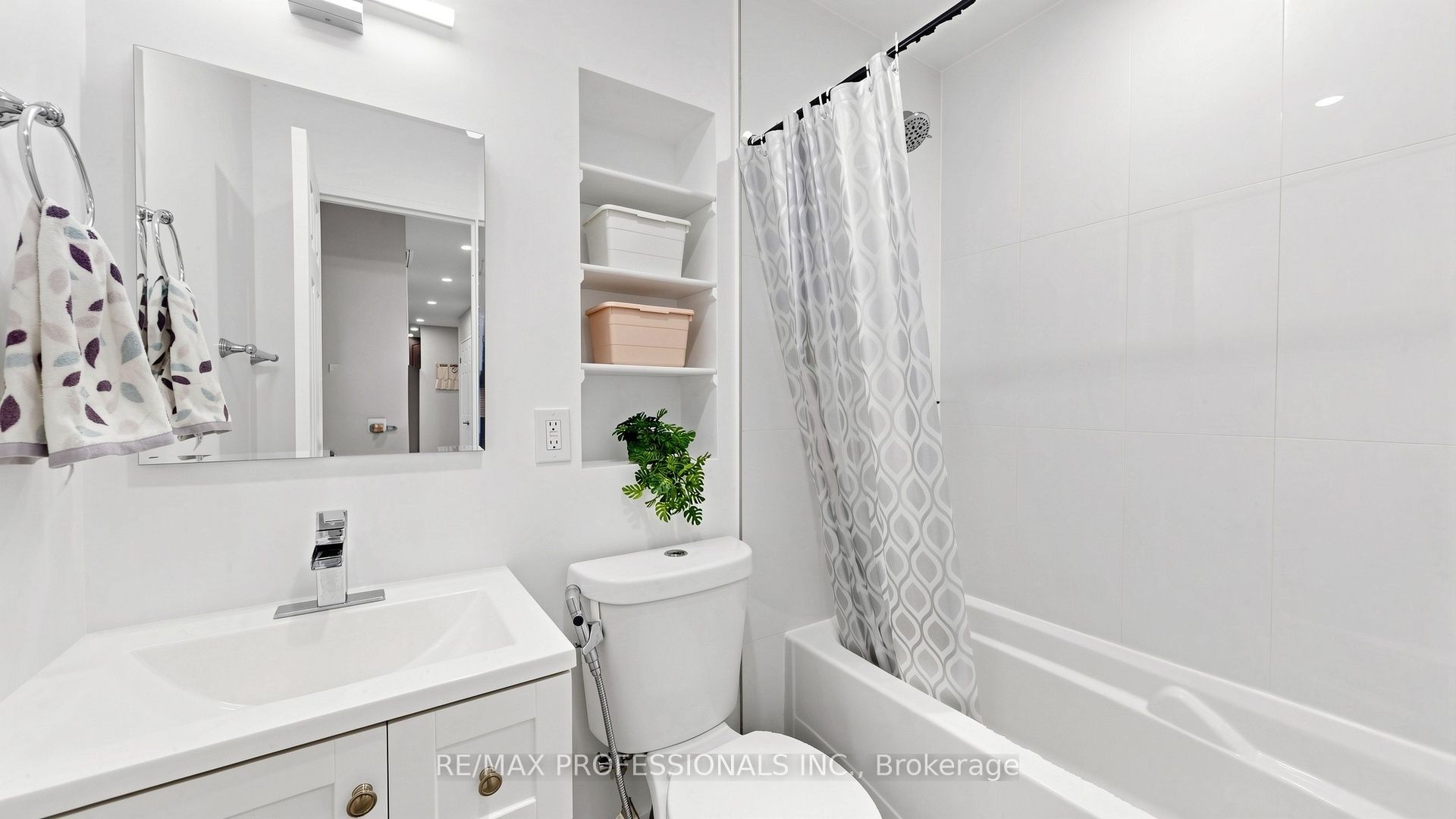 100 Dundalk Drive 809 Property Photo 14