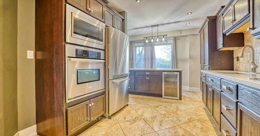 90 Oke Road Main Floor Property Photo 15