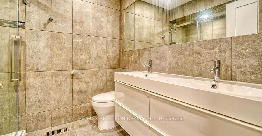 90 Oke Road Main Floor Property Photo 25