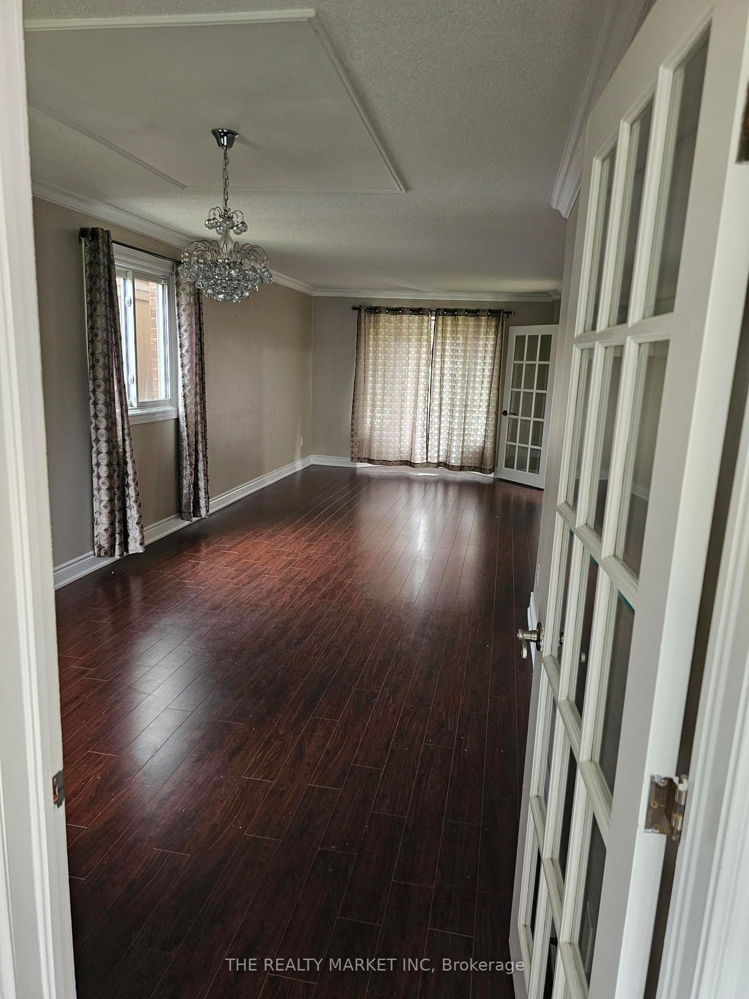 102 William Stephenson Drive Property Photo 4