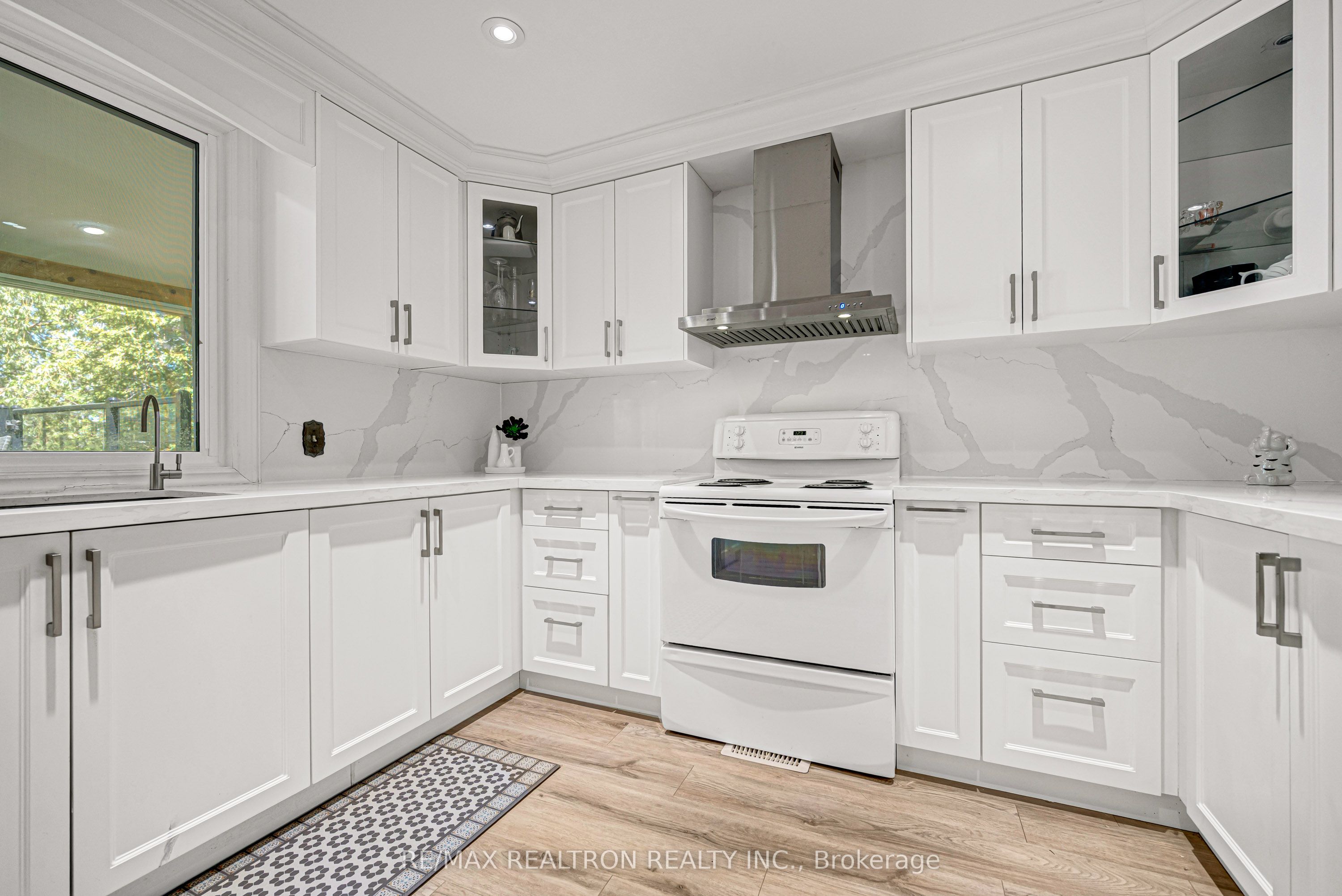 16 Birch Island Road Property Photo 33
