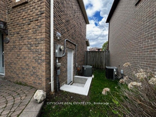 82 Chatfield Drive Property Photo 3