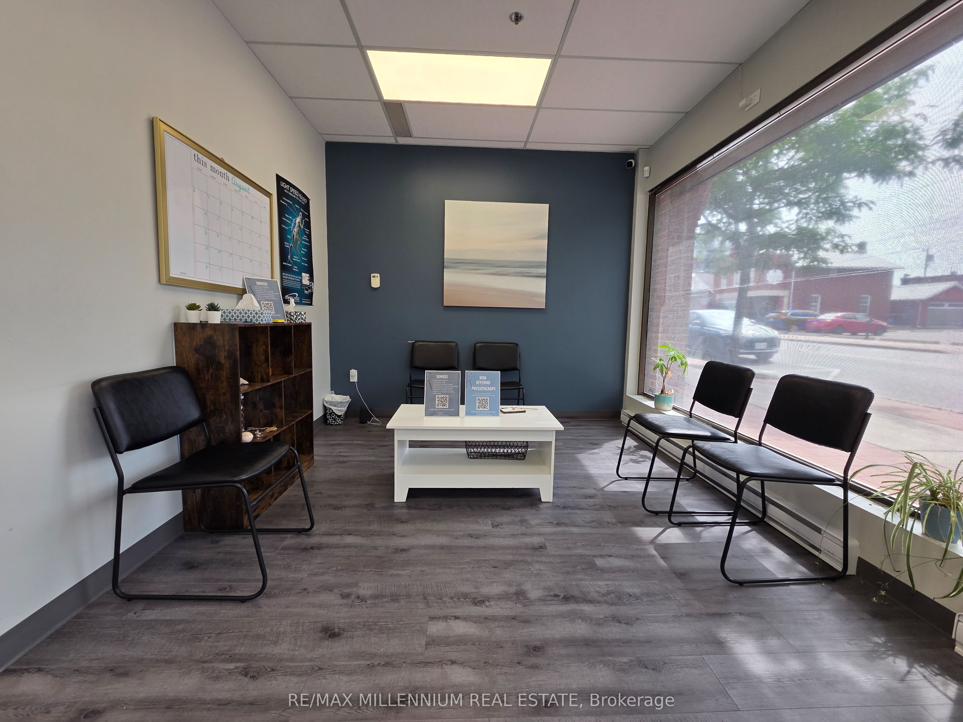 209 Dundas Street E 7 Property Photo 4