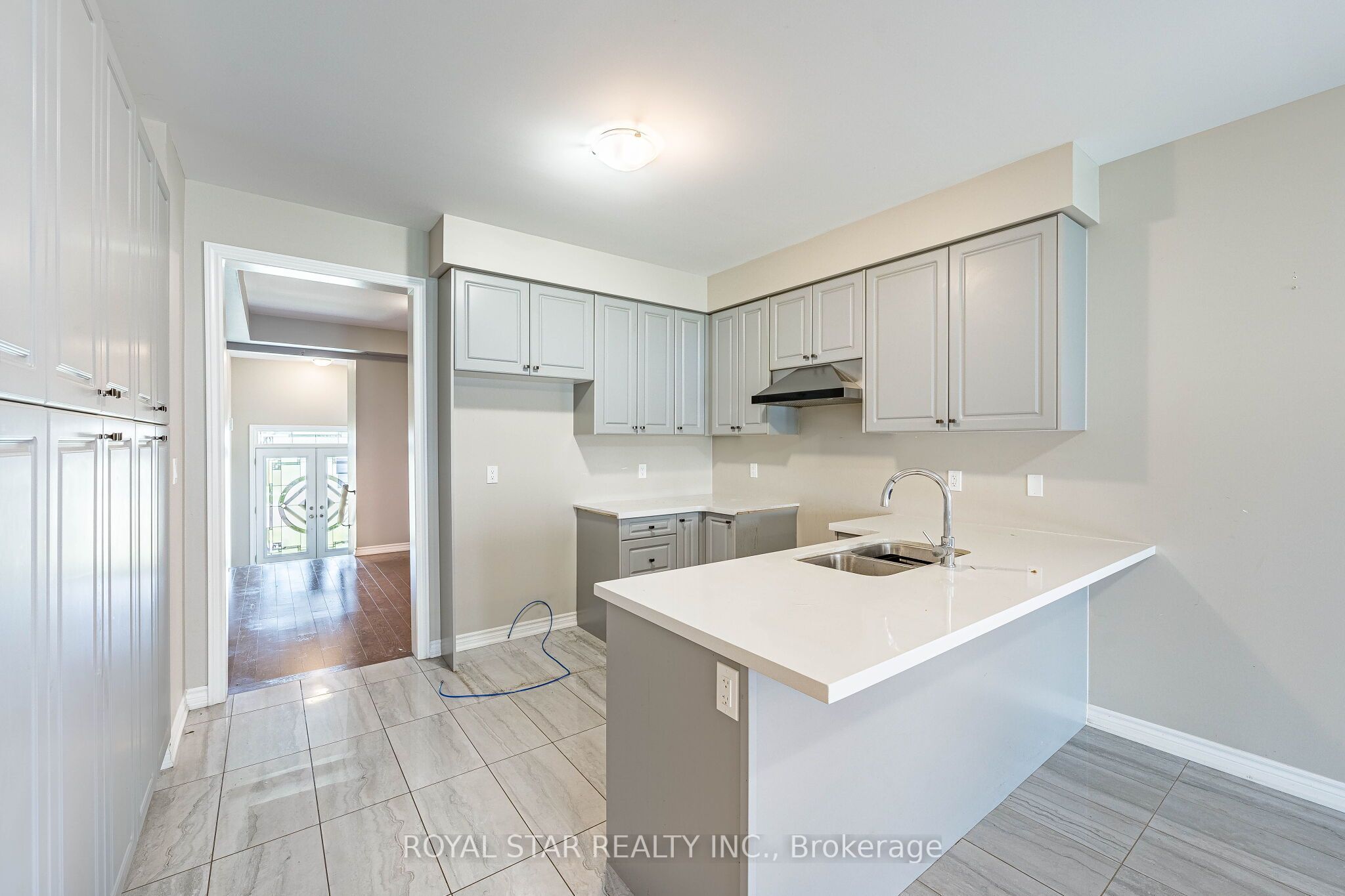249 Fleetwood Drive Property Photo 14