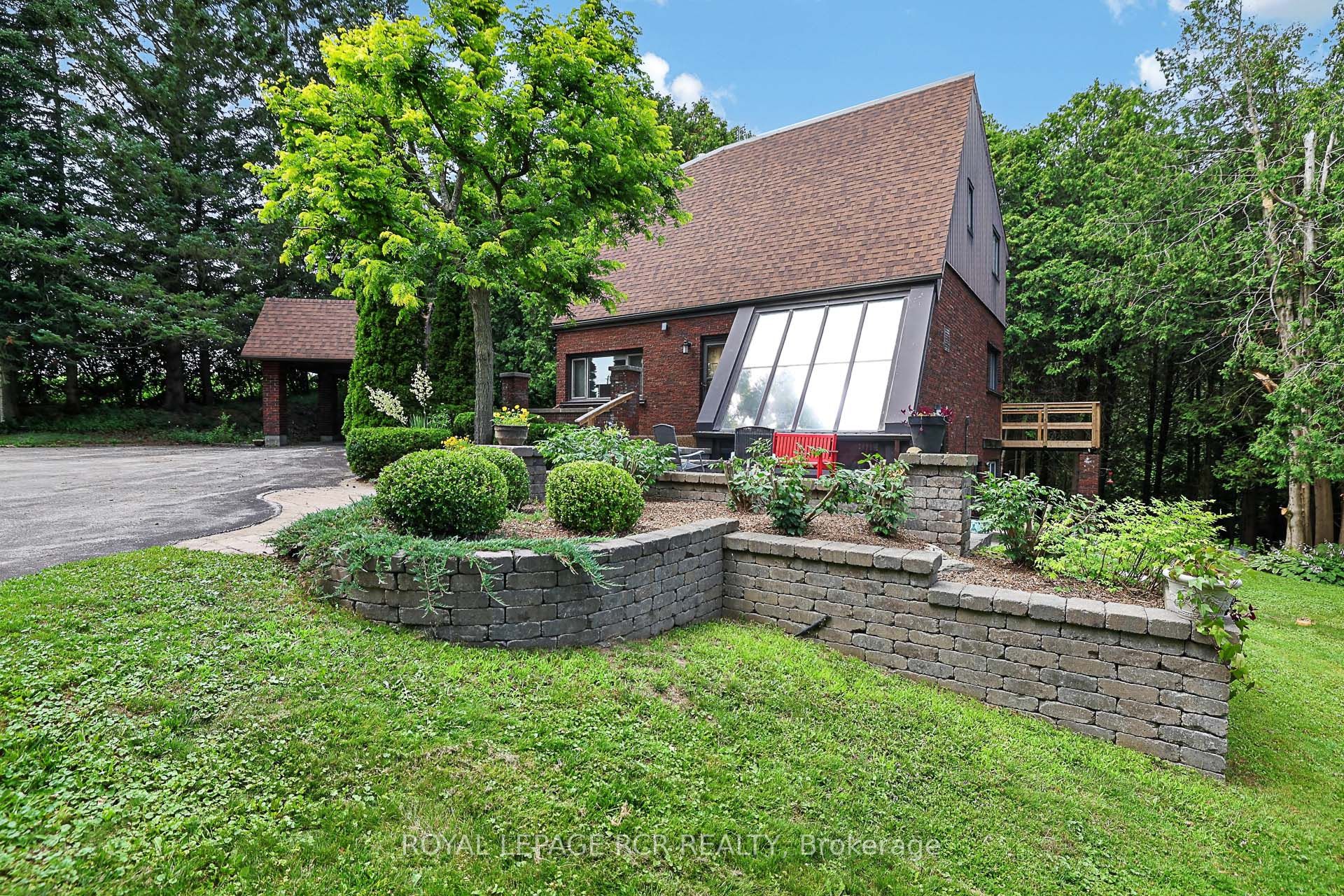 502 Townline Road Property Photo 4
