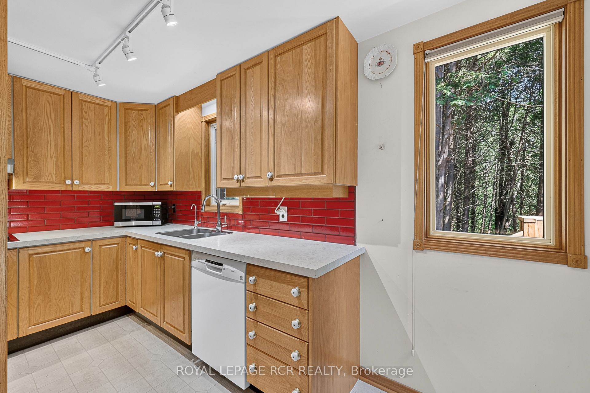 502 Townline Road Property Photo 15
