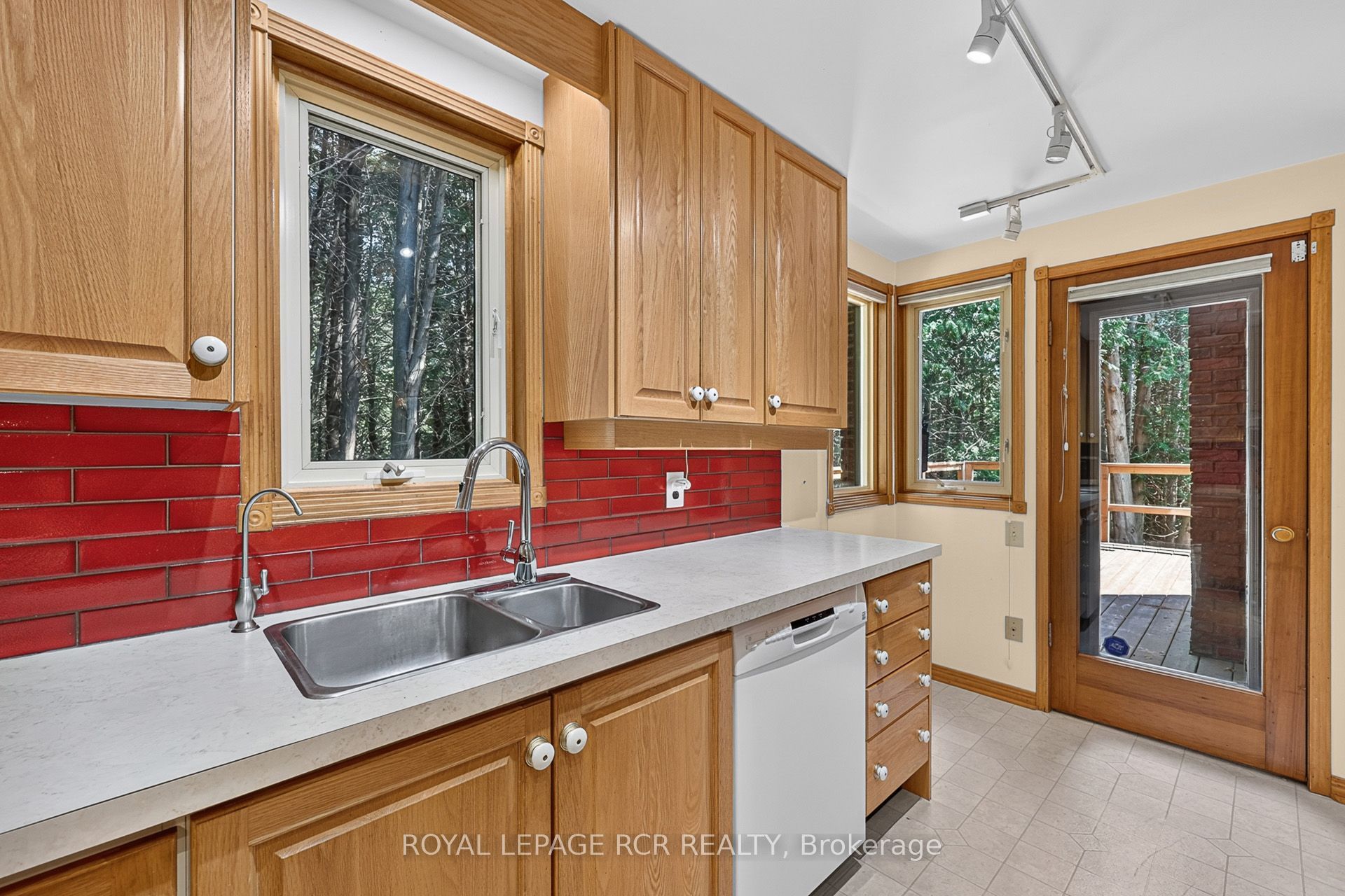 502 Townline Road Property Photo 17