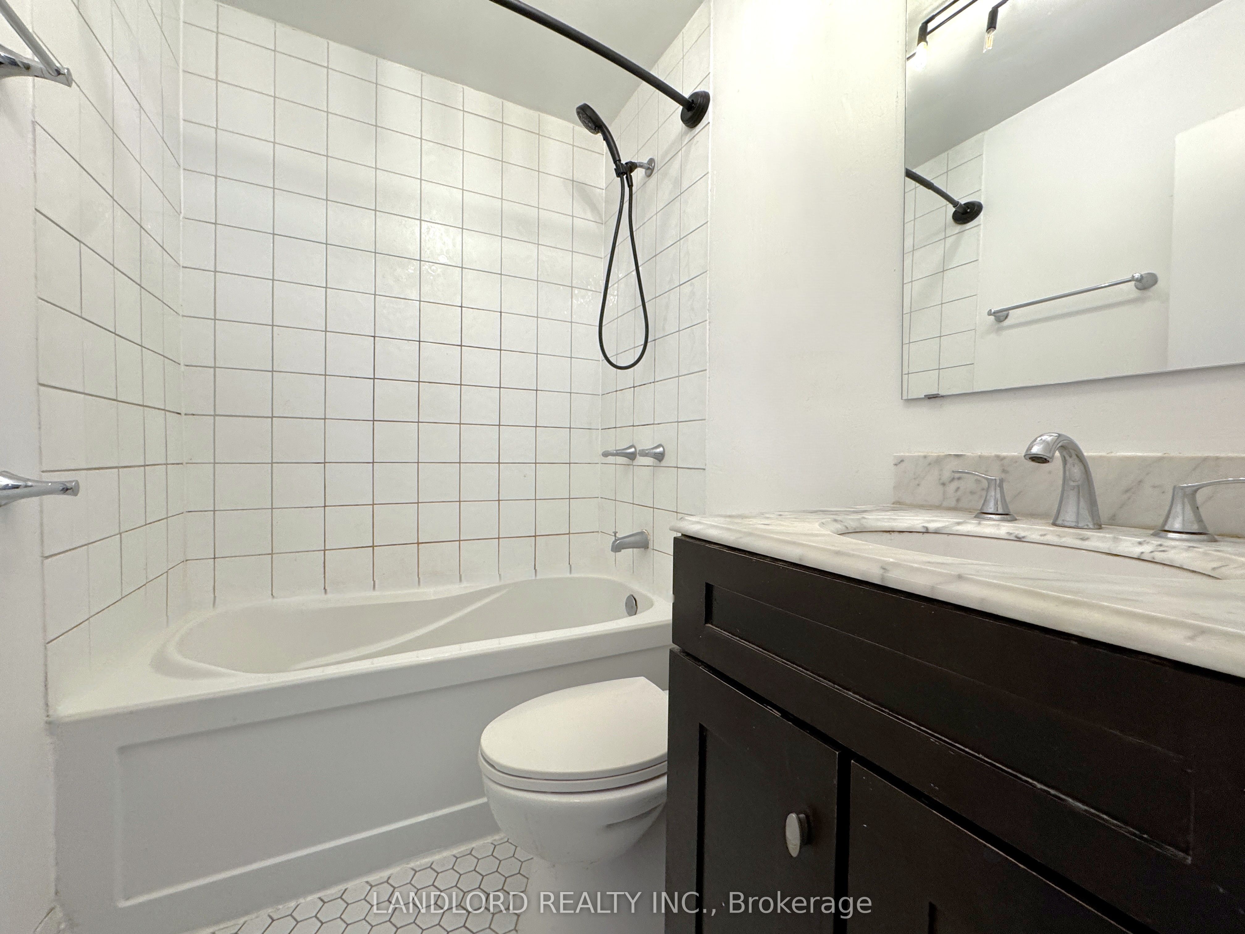 1175 Queen Street E B Property Photo 13
